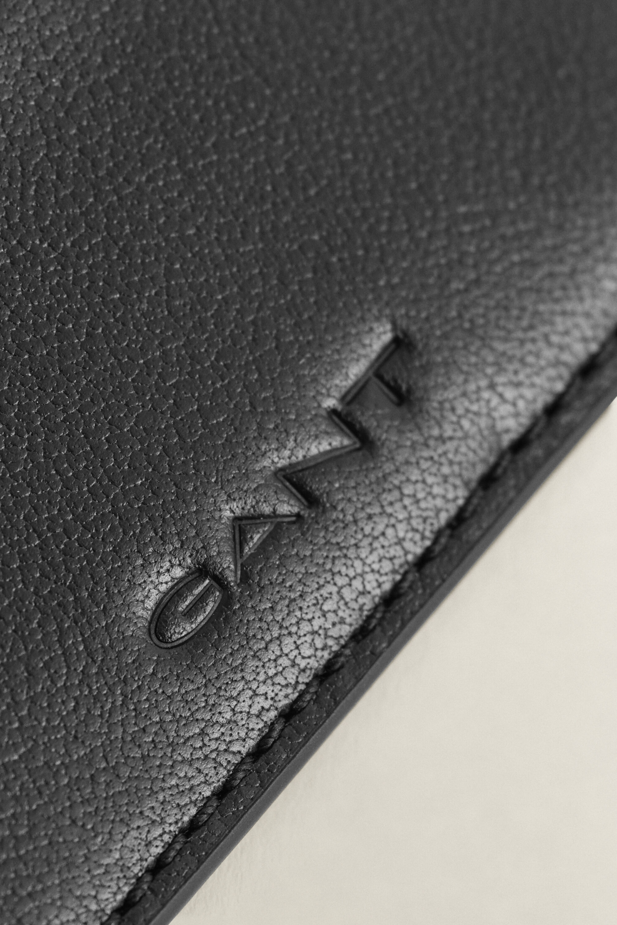 Porte-cartes en cuir