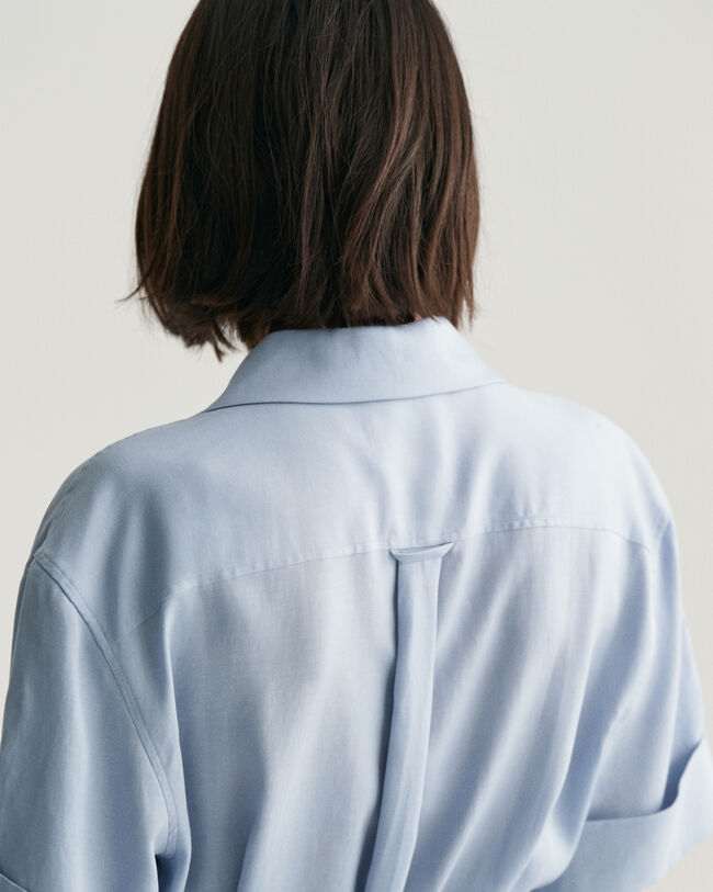 Robe-chemise &agrave; manches courtes avec poches