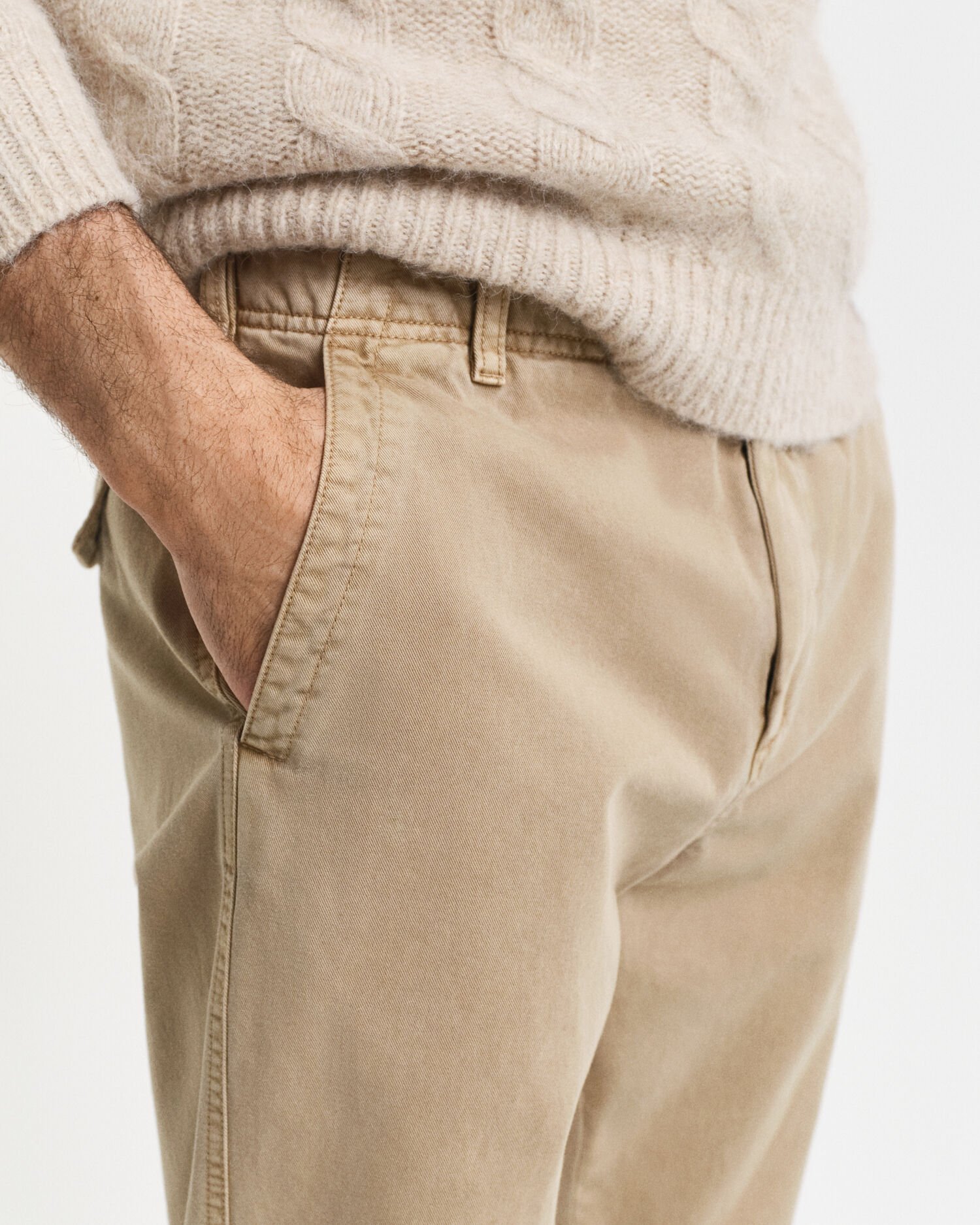 Pantalon chino coupe regular fuselée Surplus