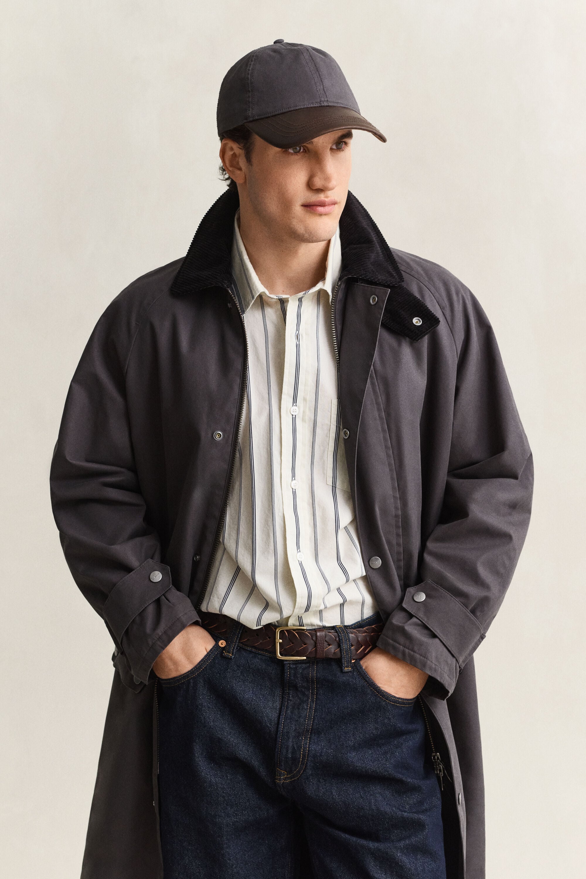 Casquette en cuir ciré avec visière