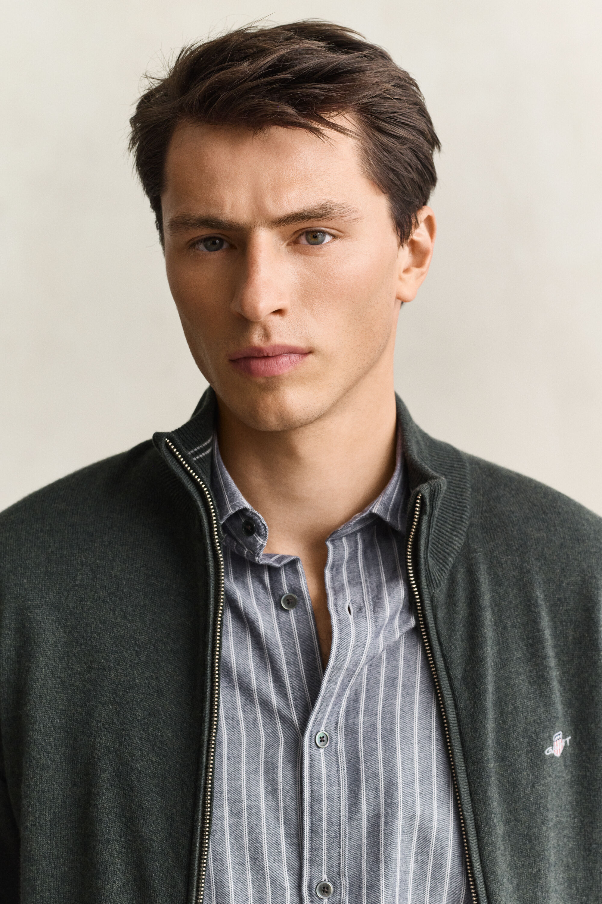 Cardigan zippé en laine d’agneau