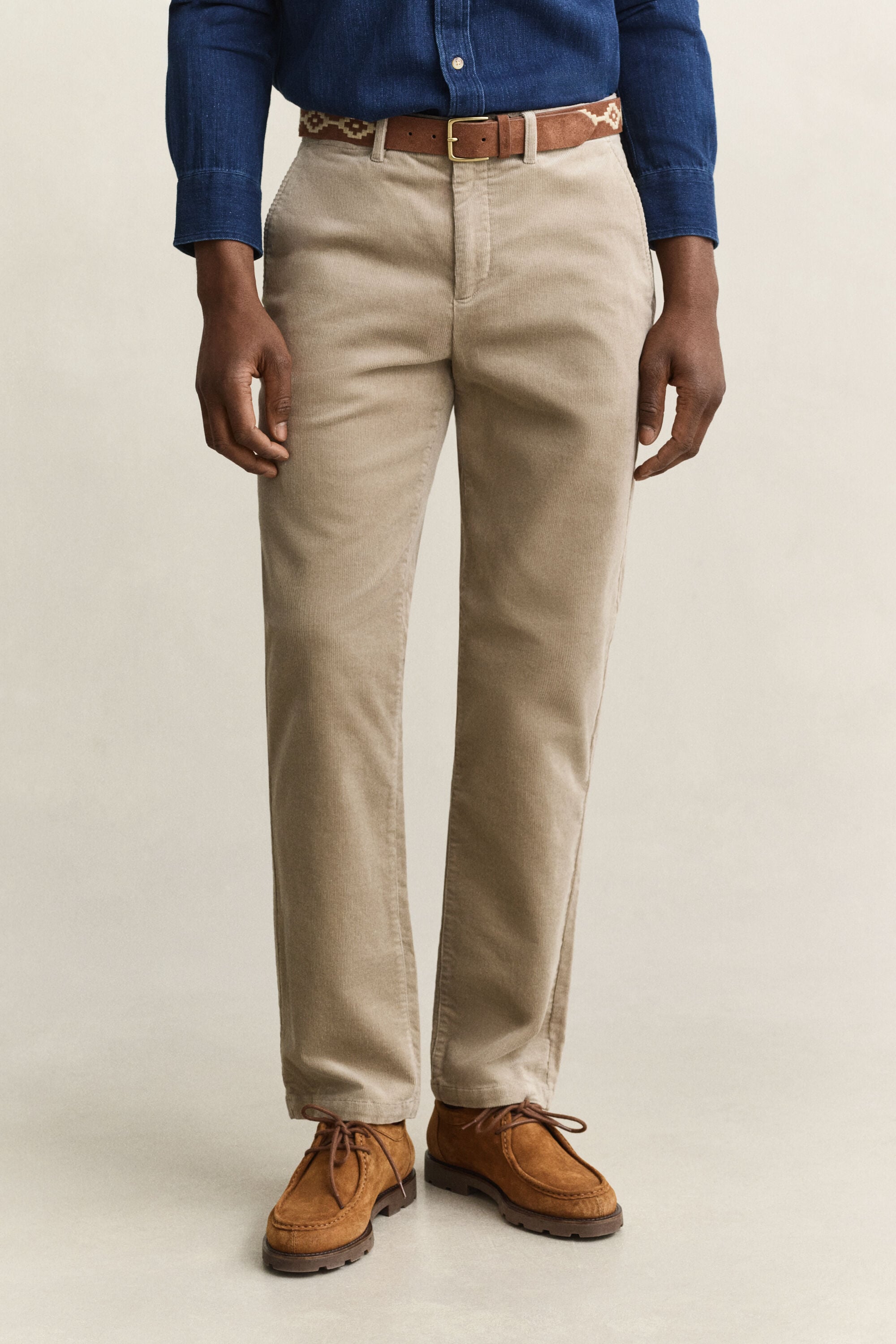 Pantalon Regular en velours côtelé