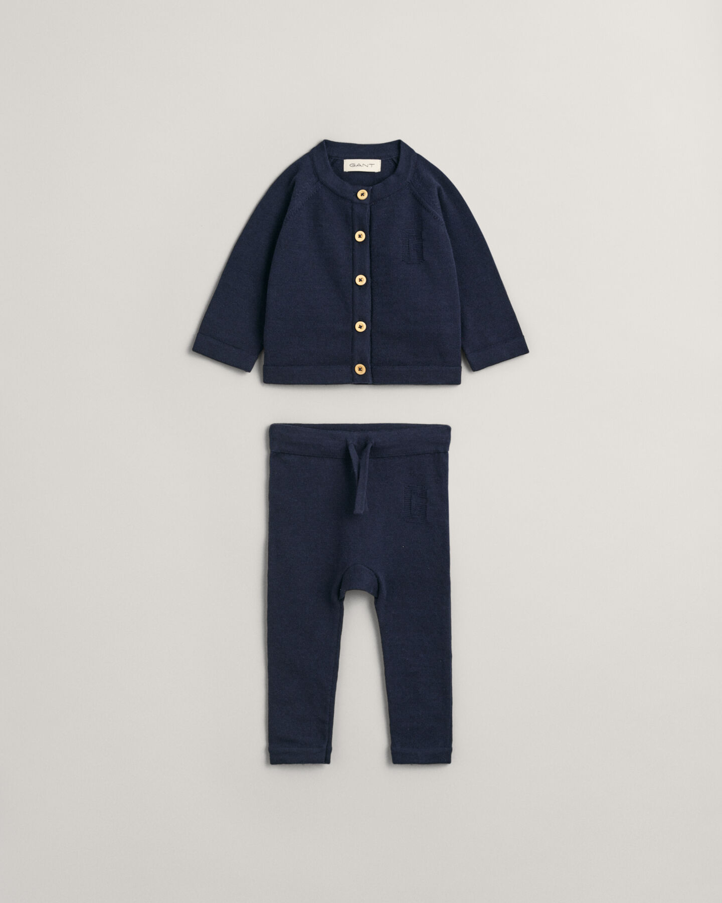 Coffret cadeau cardigan et pantalon Baby