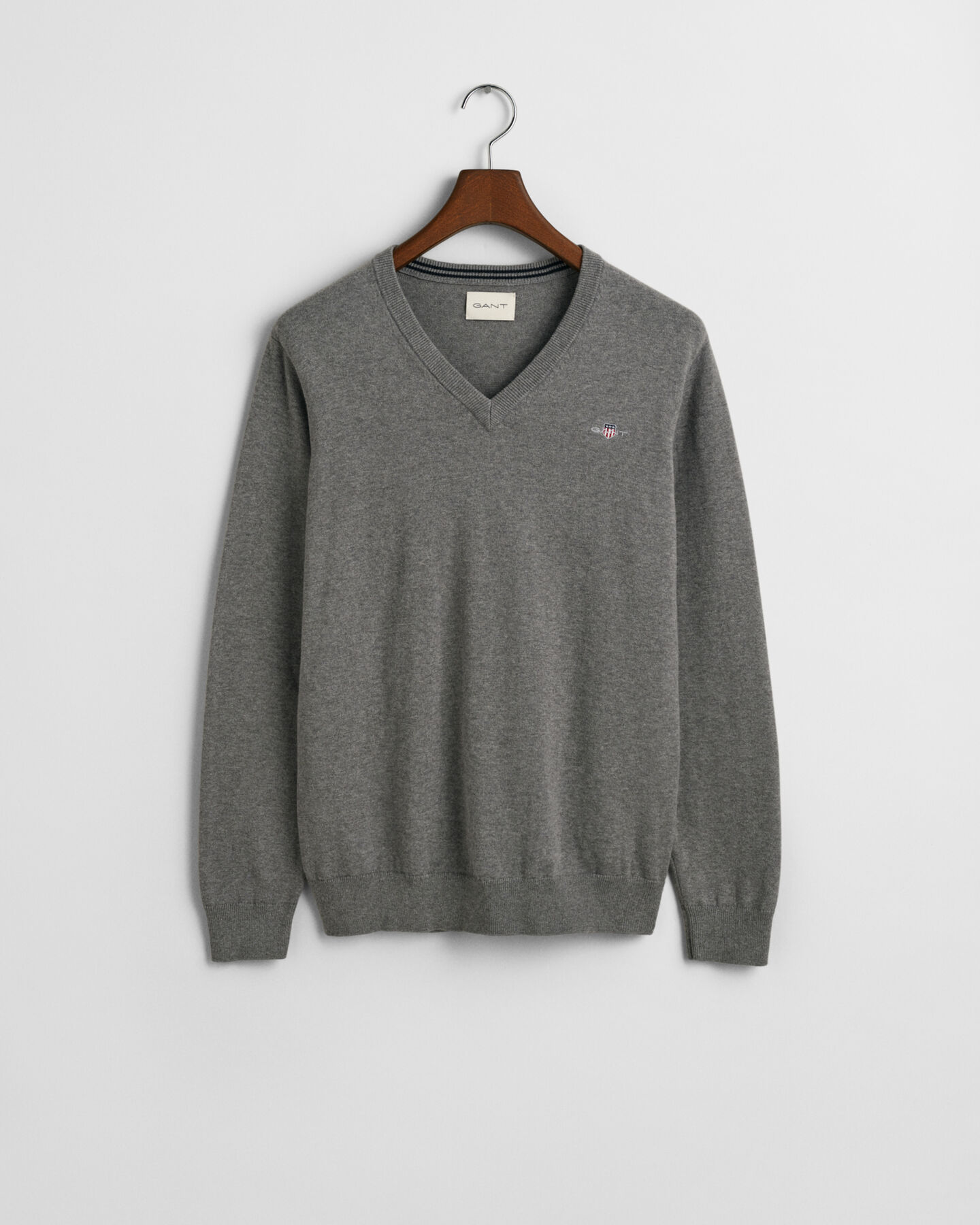 Pull col V en coton classique