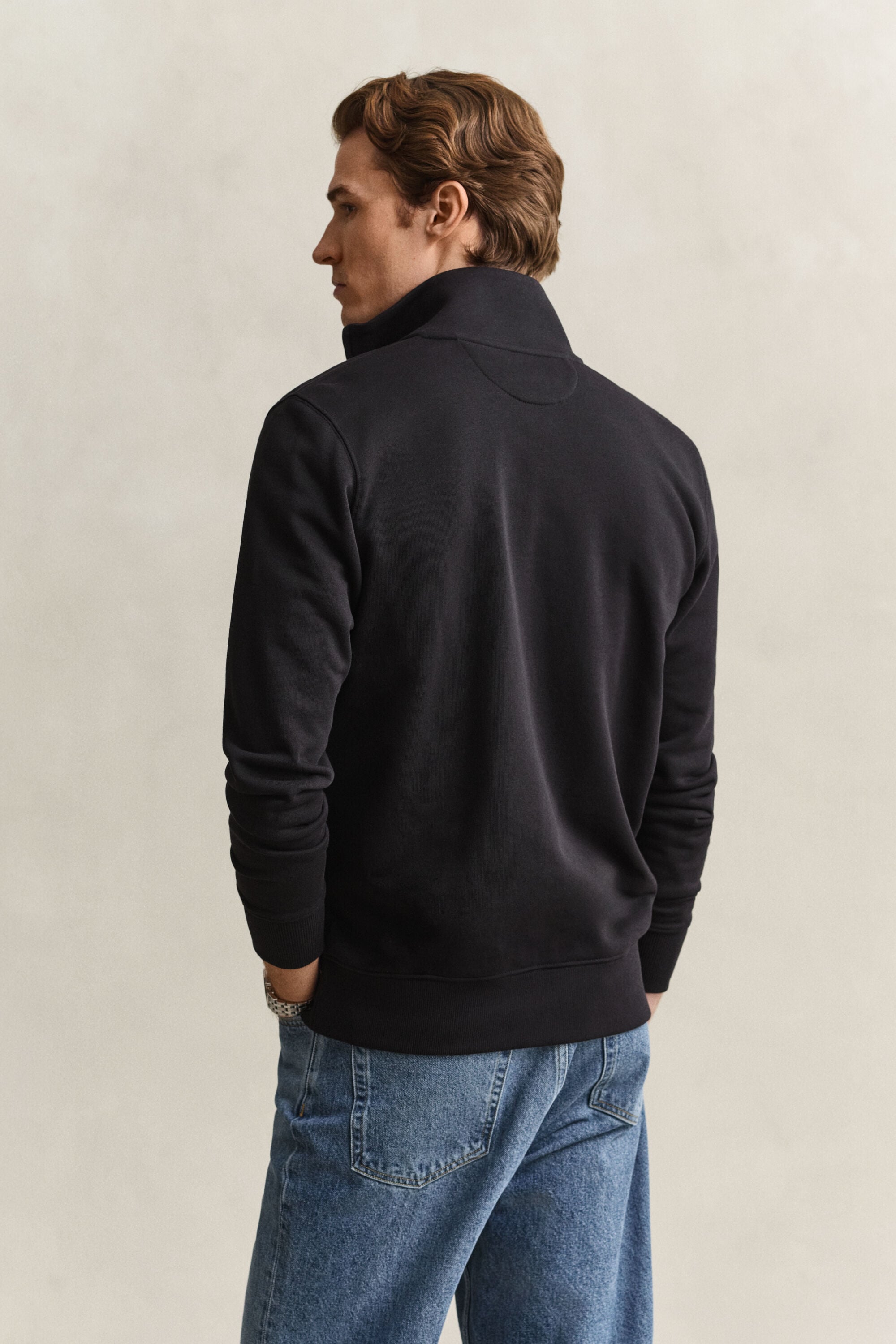 Sweat-shirt zippé avec écusson