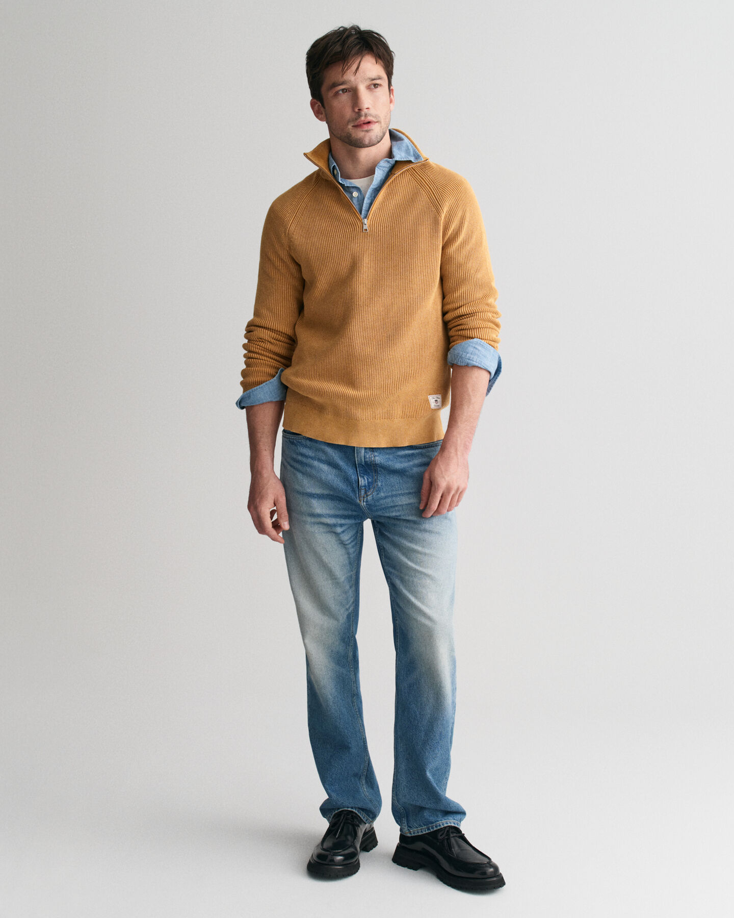 Pull &agrave; demi-zip c&ocirc;tel&eacute; d&eacute;lav&eacute;