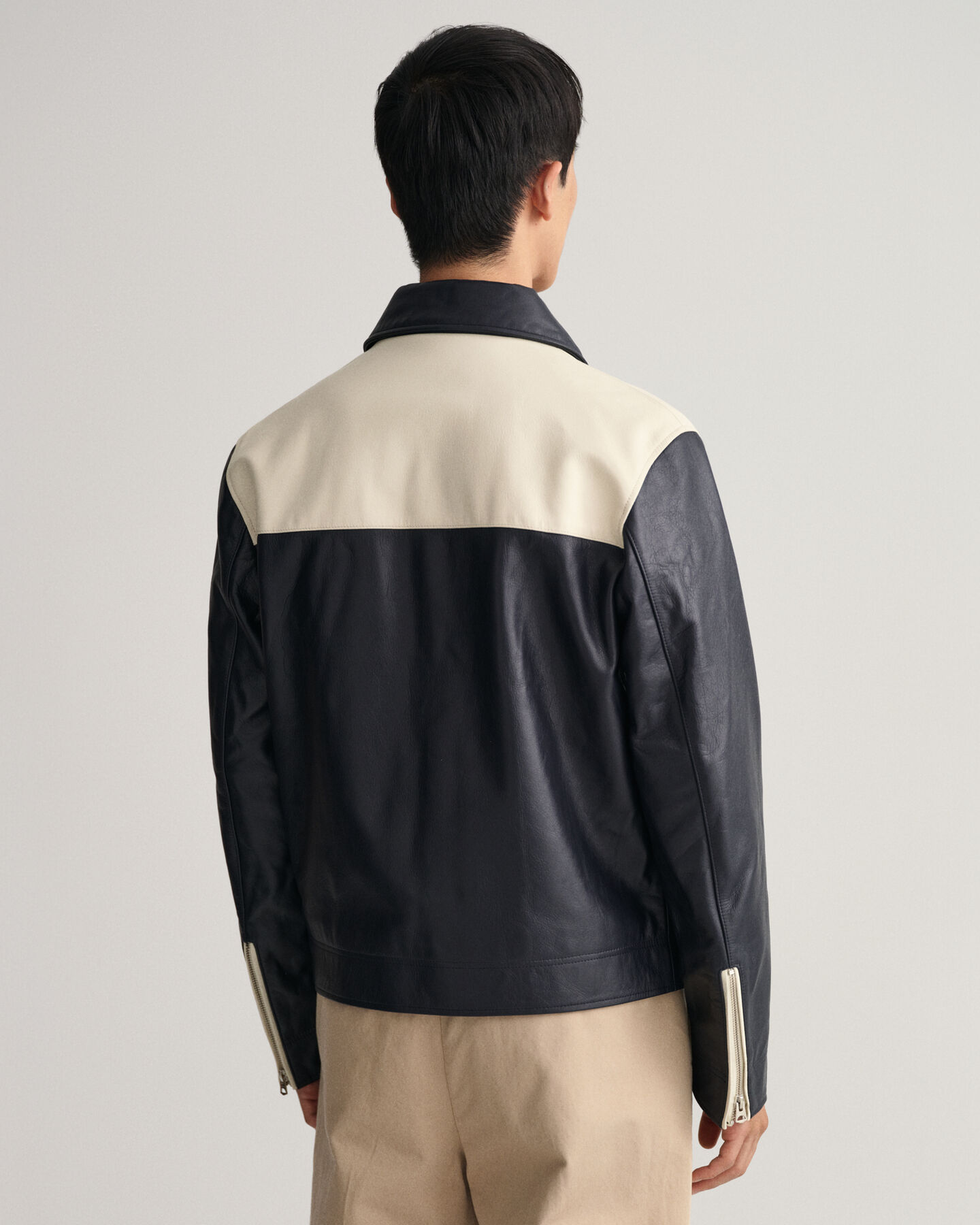 Veste courte en cuir