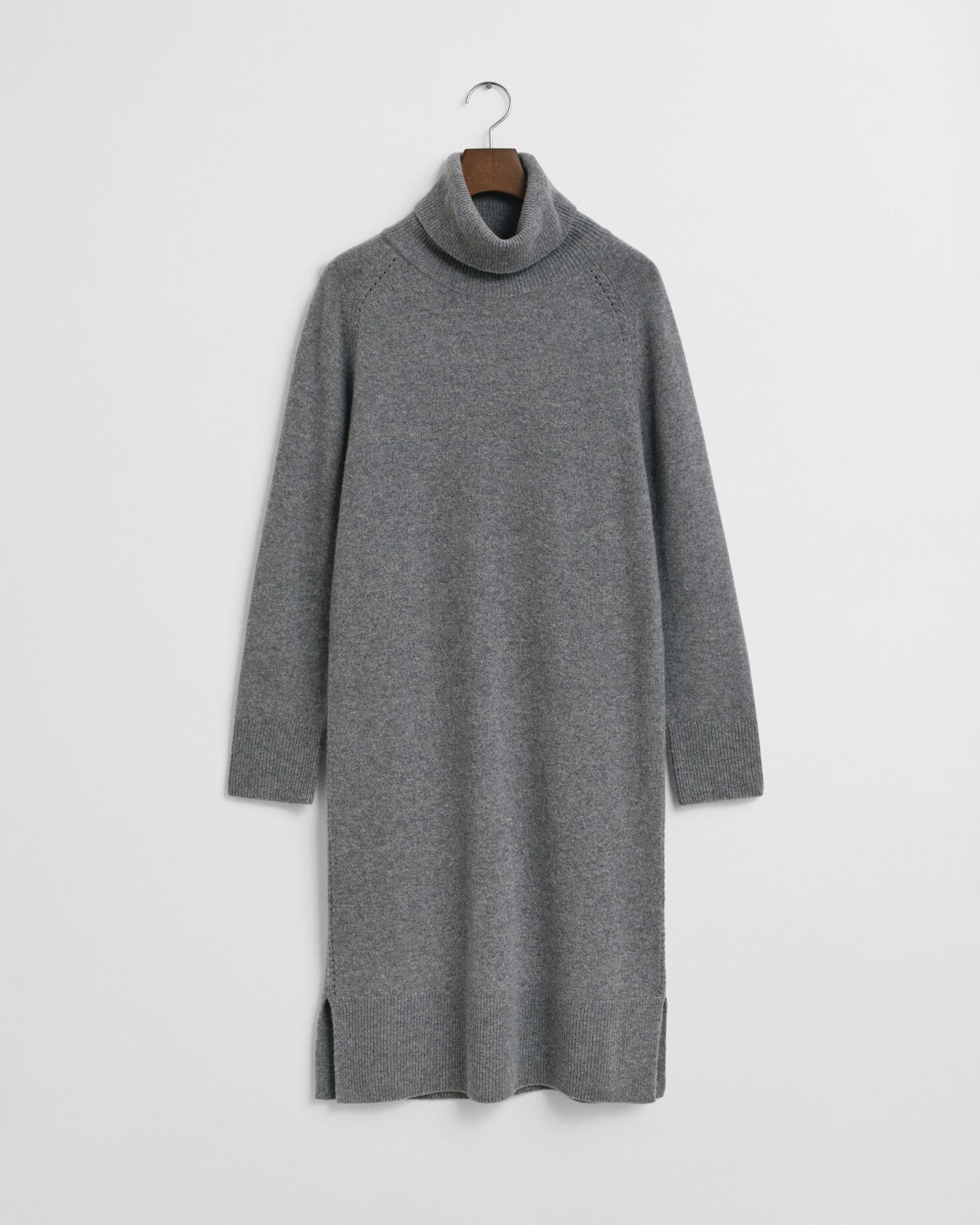 Robe col roulé avec finitions en maille