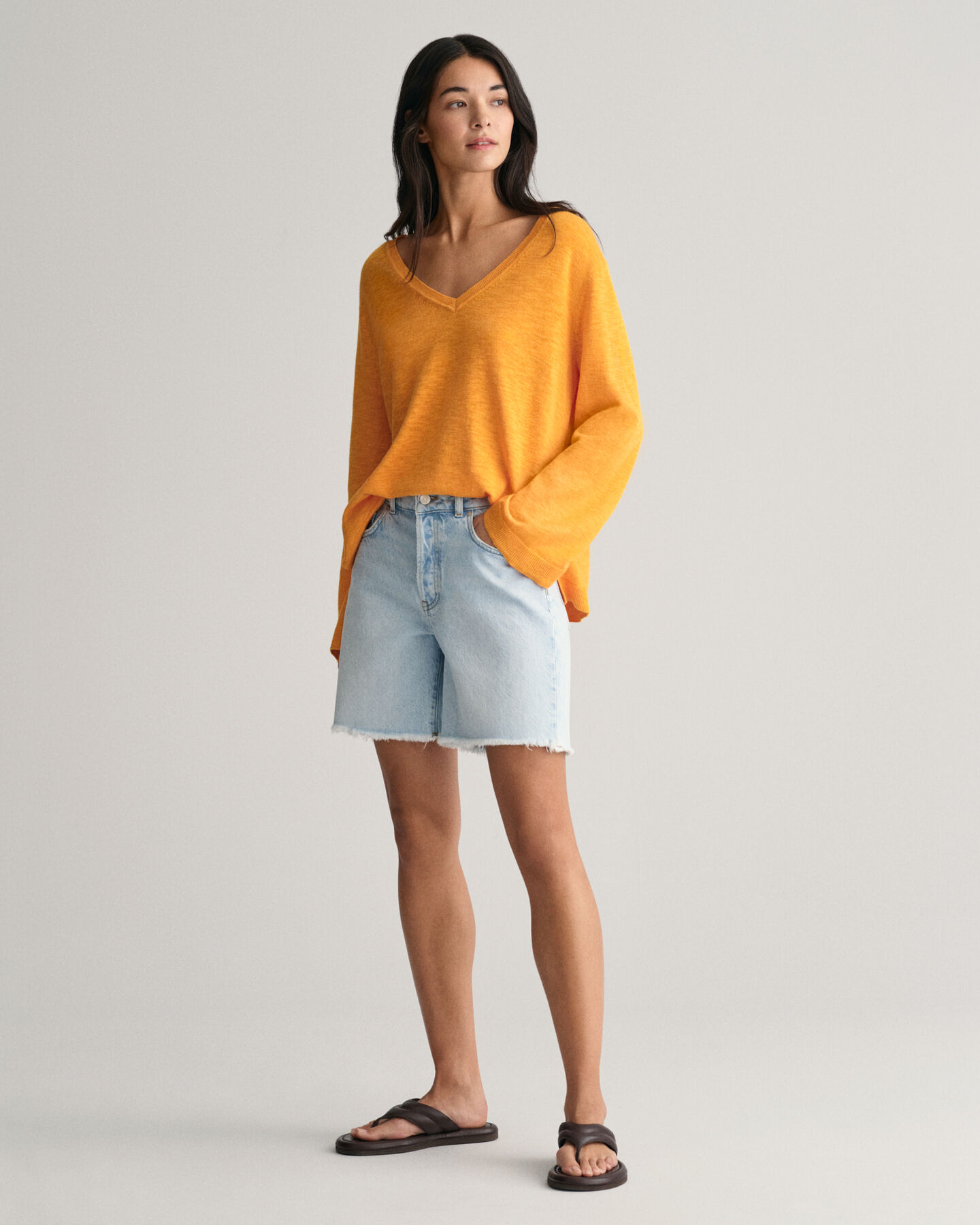 Pull col V en lin m&eacute;lang&eacute;