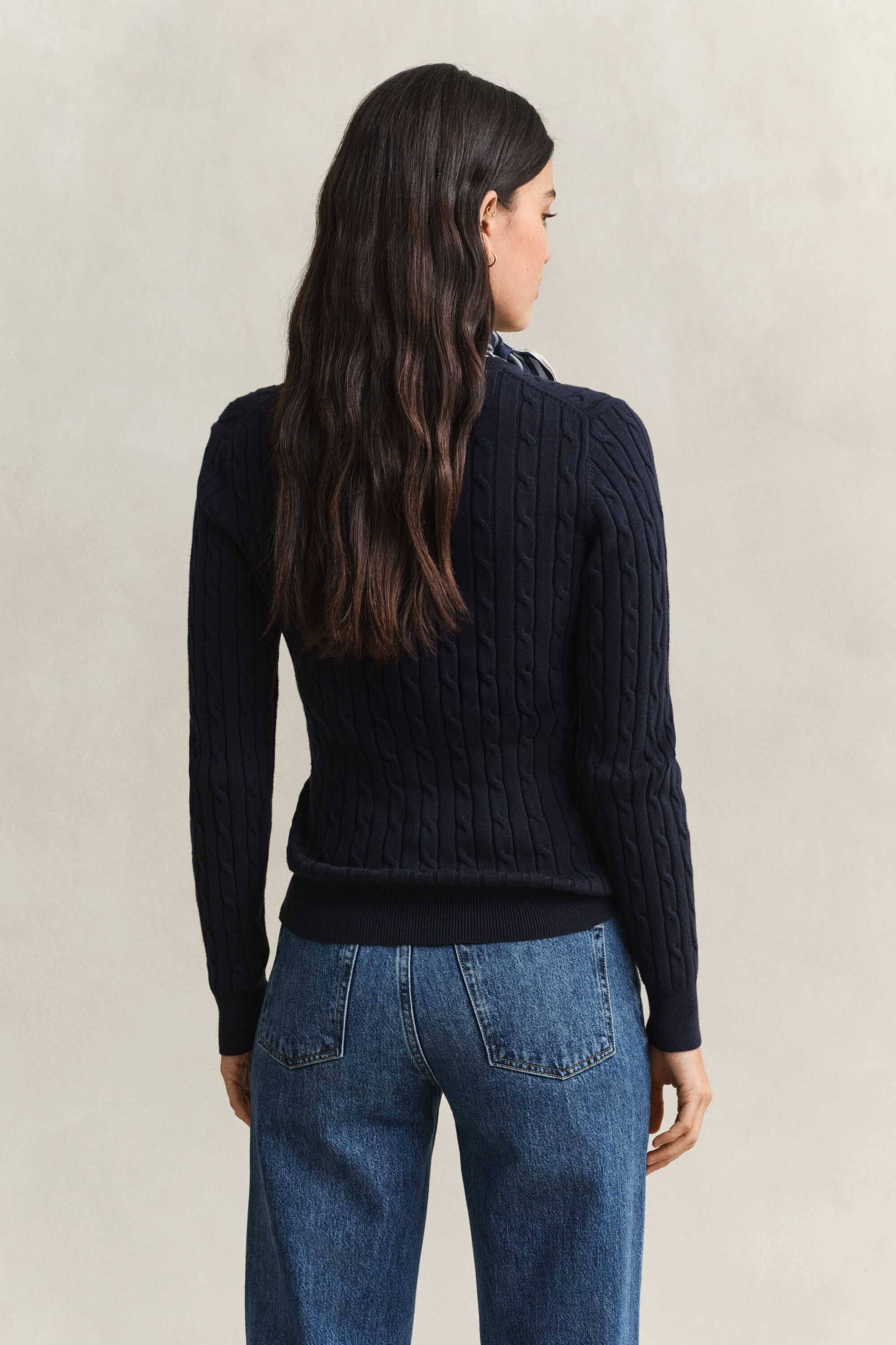 Pull en maille torsadée classique