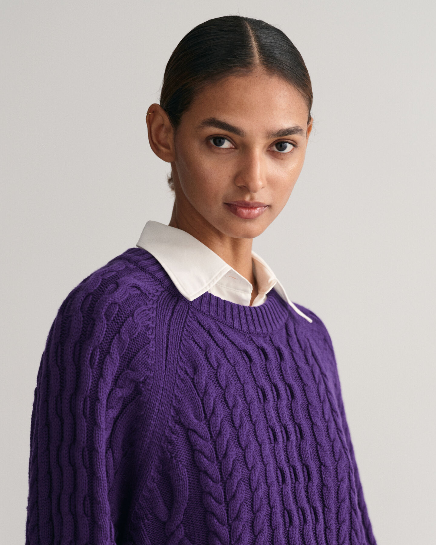 Pull ras du cou ultra-ample en maille torsad&eacute;e