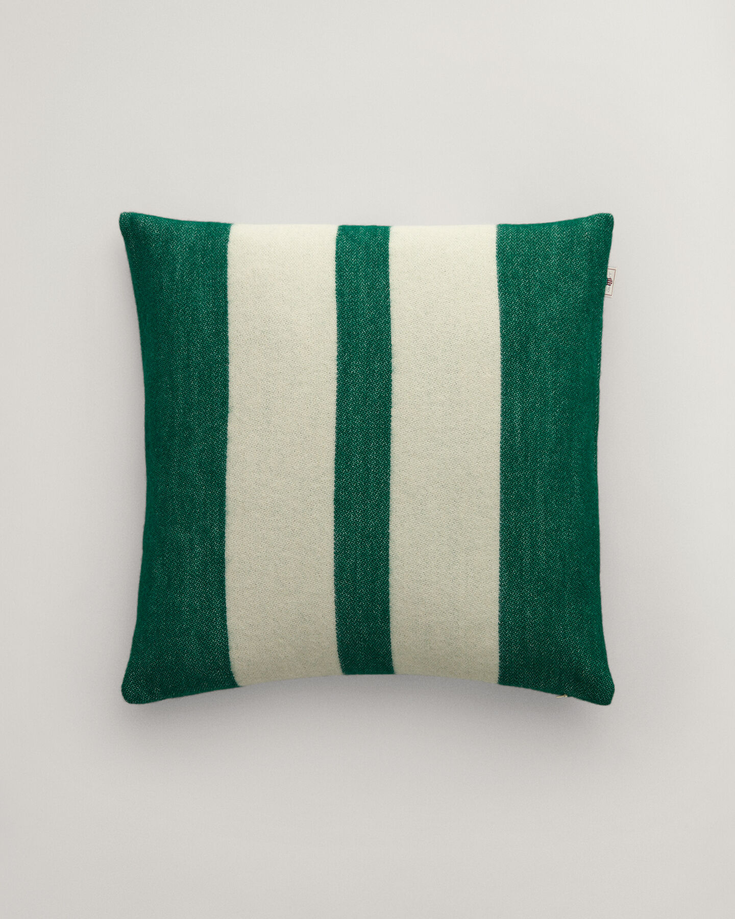 Housse de coussin en laine rayée