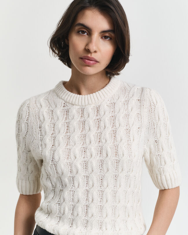 Haut en maille torsadée à manches courtes bouffantes