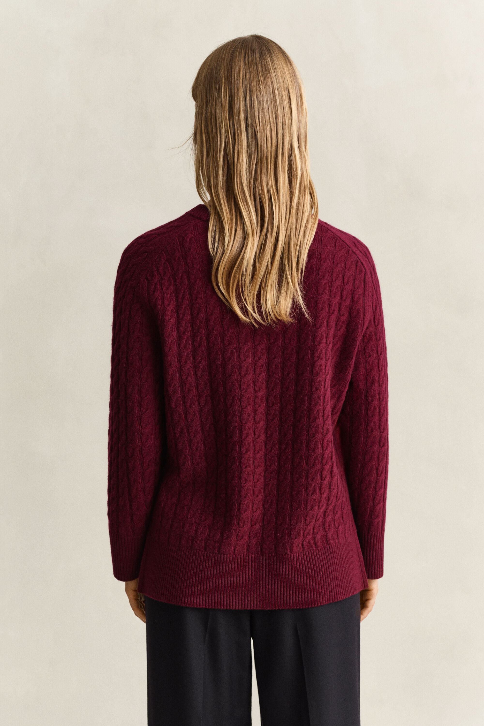 Pull en laine et cachemire à maille torsadée