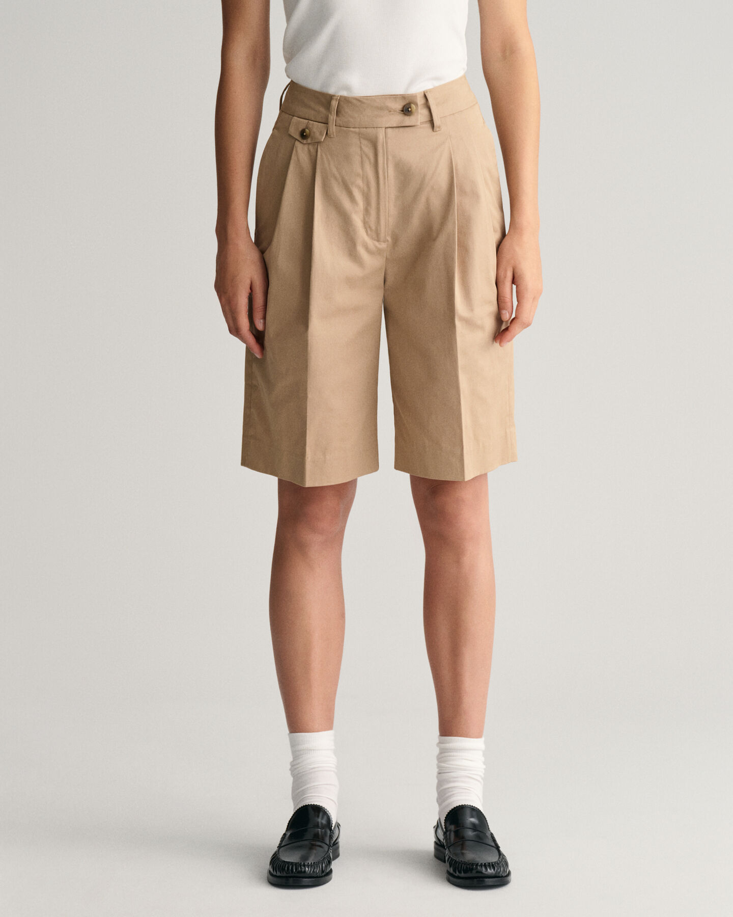 Short chino relaxed fit pliss&eacute;