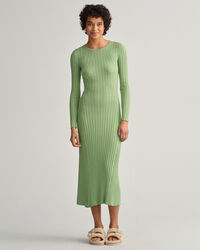 Robe ras du cou c&ocirc;tel&eacute;e