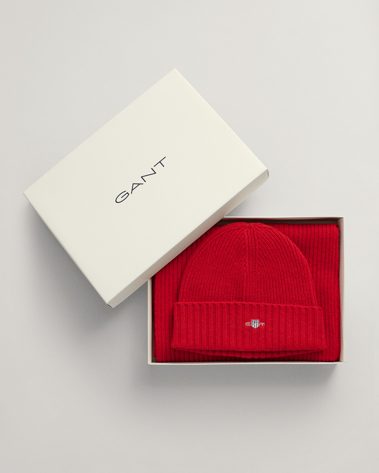 Coffret cadeau &eacute;charpe et bonnet Shield