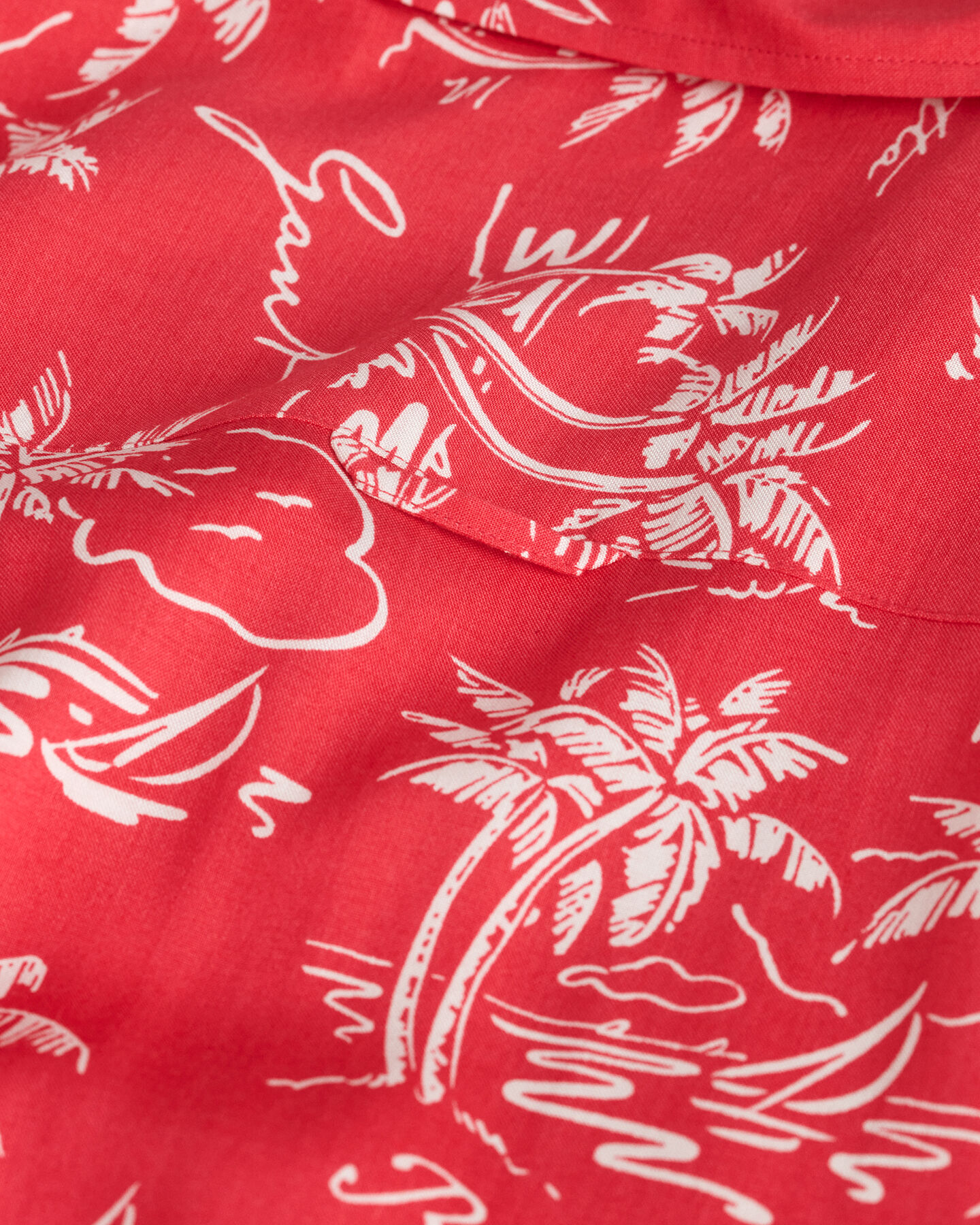 Chemise coupe décontractée à imprimé île tropicale