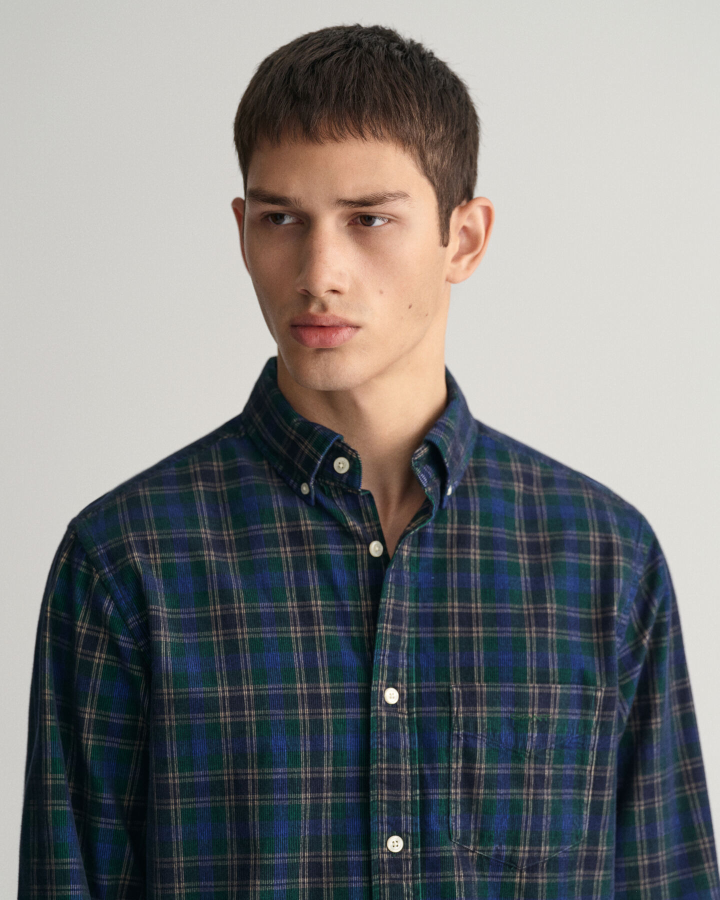 Chemise regular fit en velours c&ocirc;tel&eacute; &agrave; carreaux