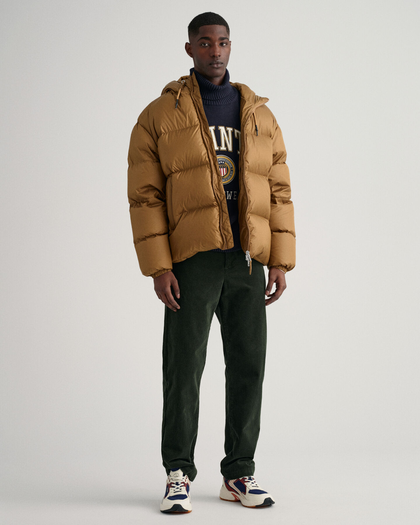 Pull col roulé Crest Shield