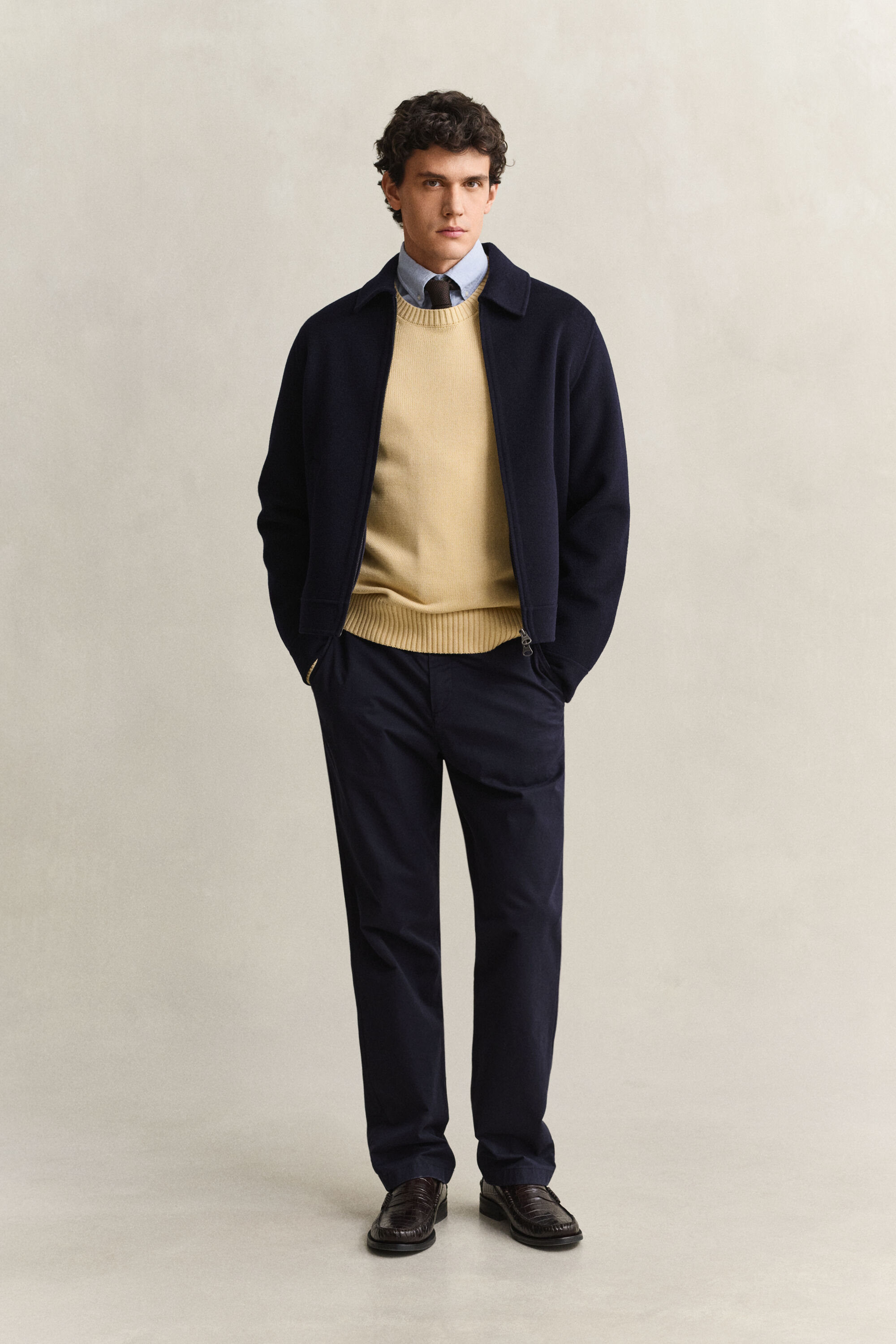 Pantalon chino classique coupe regular