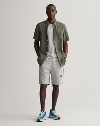 Chemise regular fit en lin teint en pi&egrave;ce &agrave; manches courtes