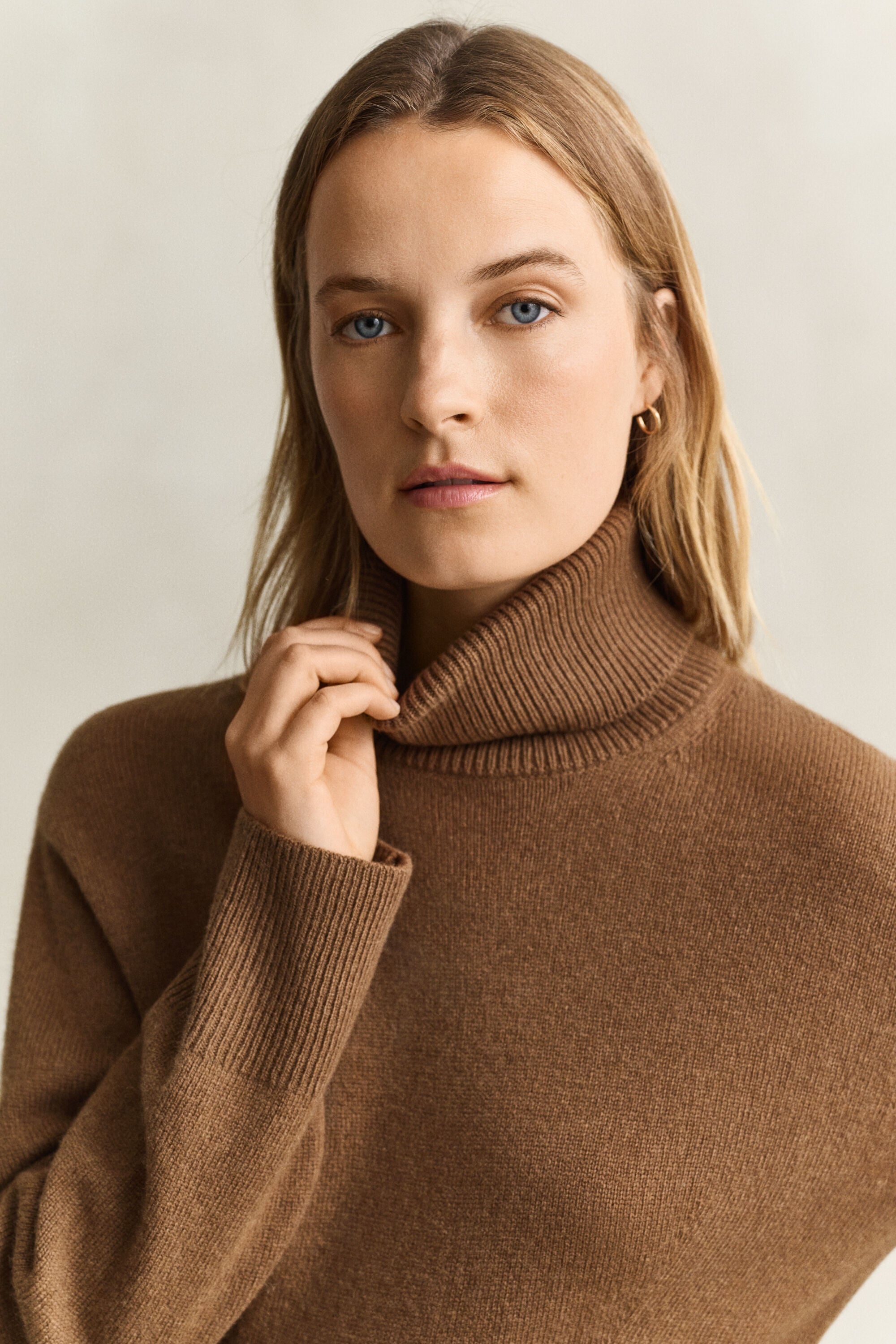 Robe à col roulé en laine et cachemire