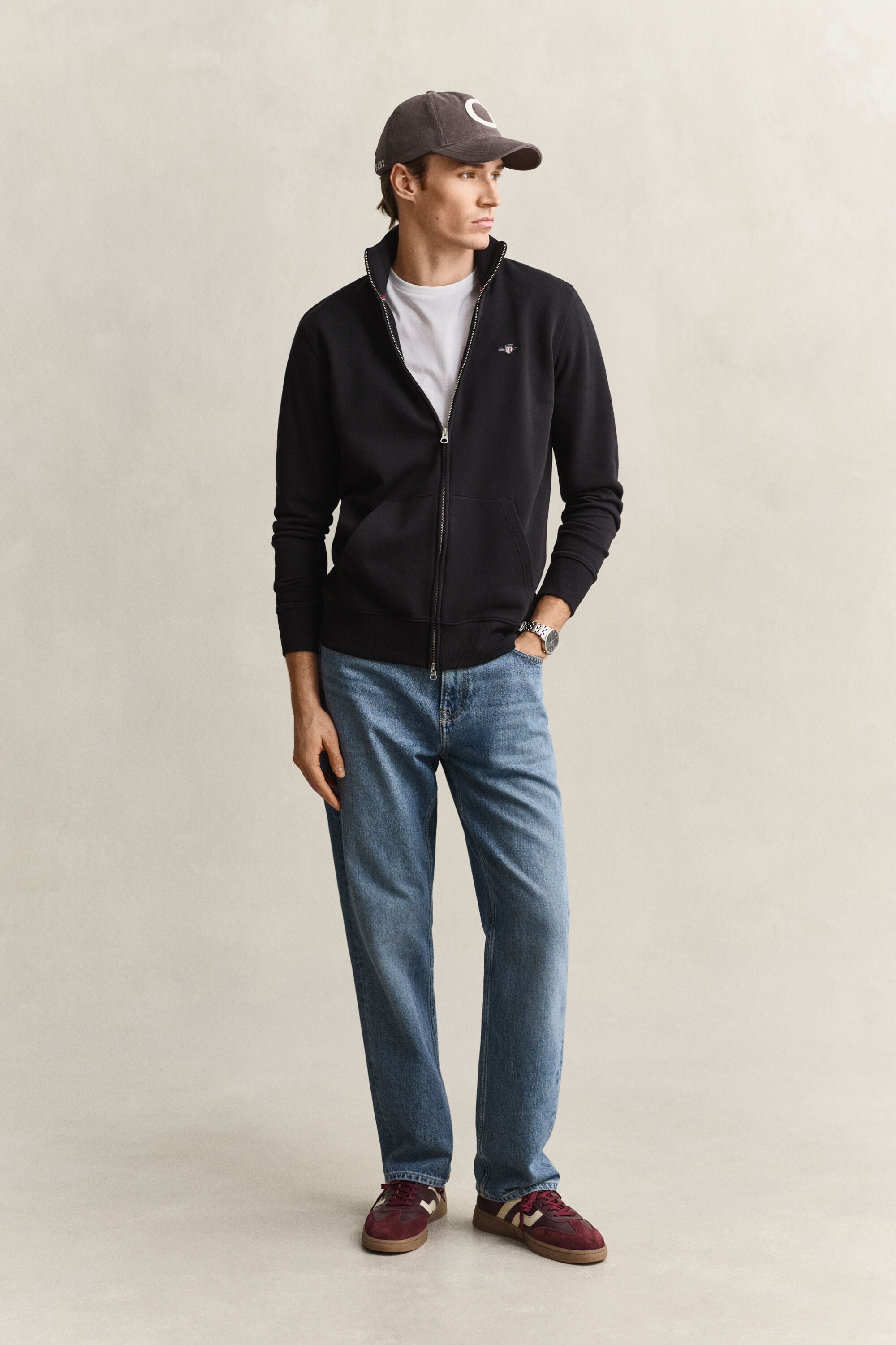 Sweat-shirt zippé avec écusson