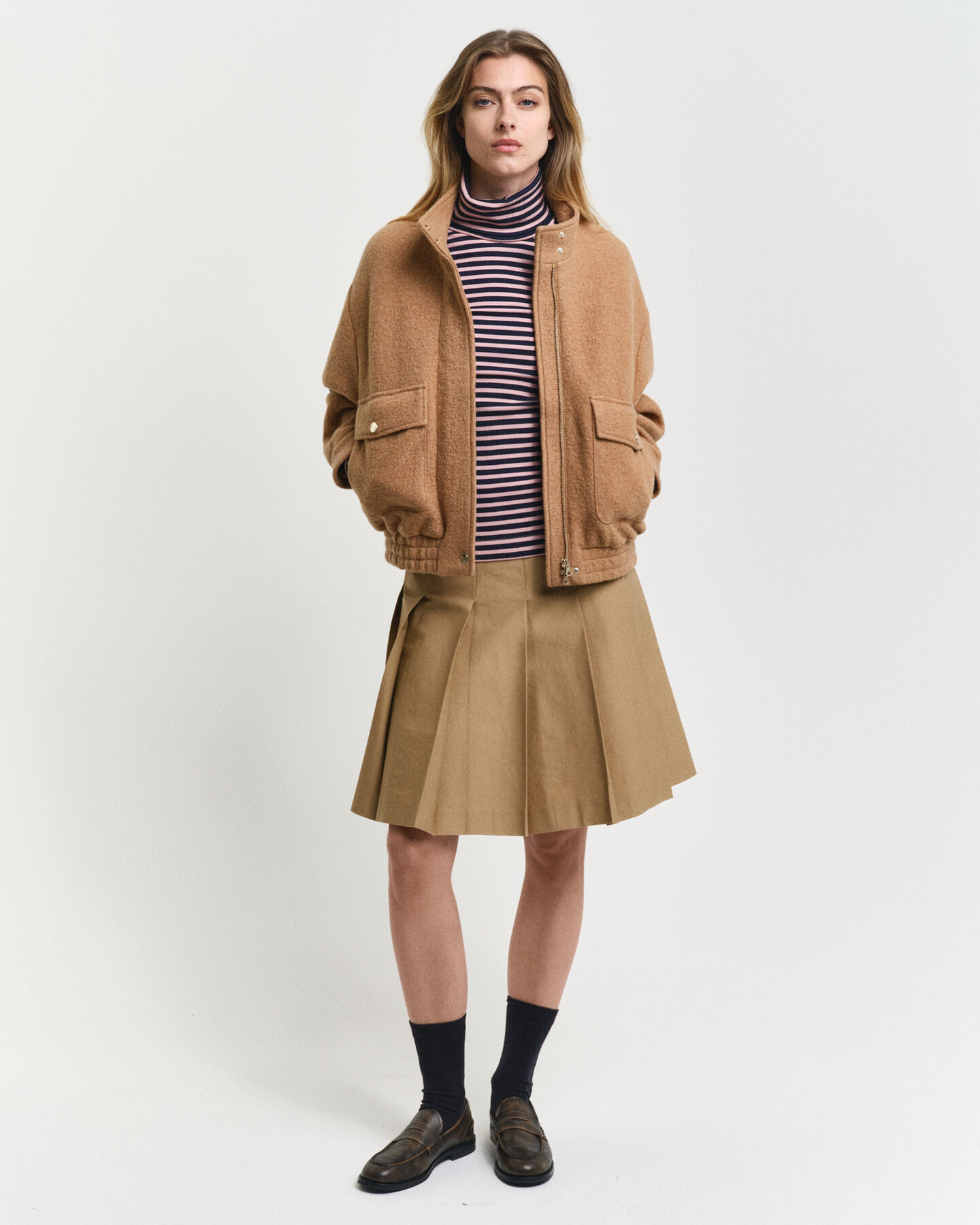 Haut col roulé côtelé à rayures et manches longues