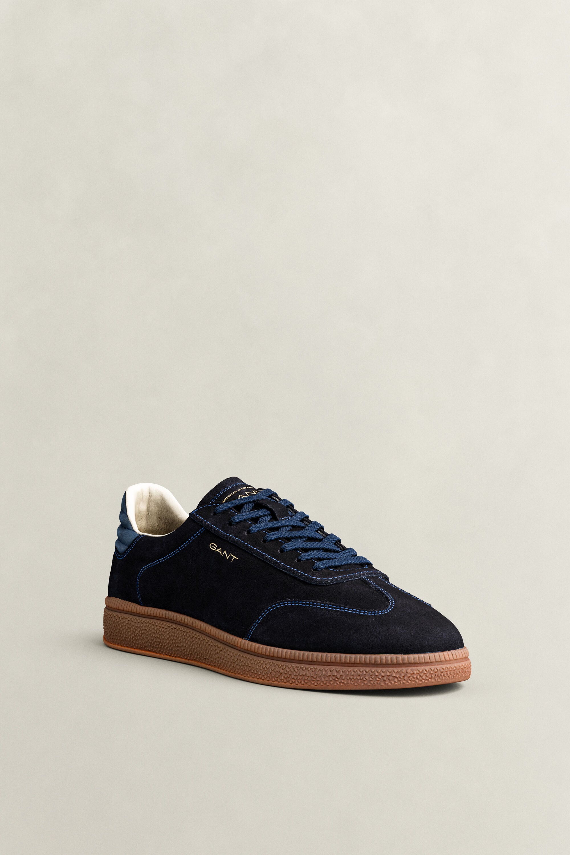 Baskets en daim Cuzmo