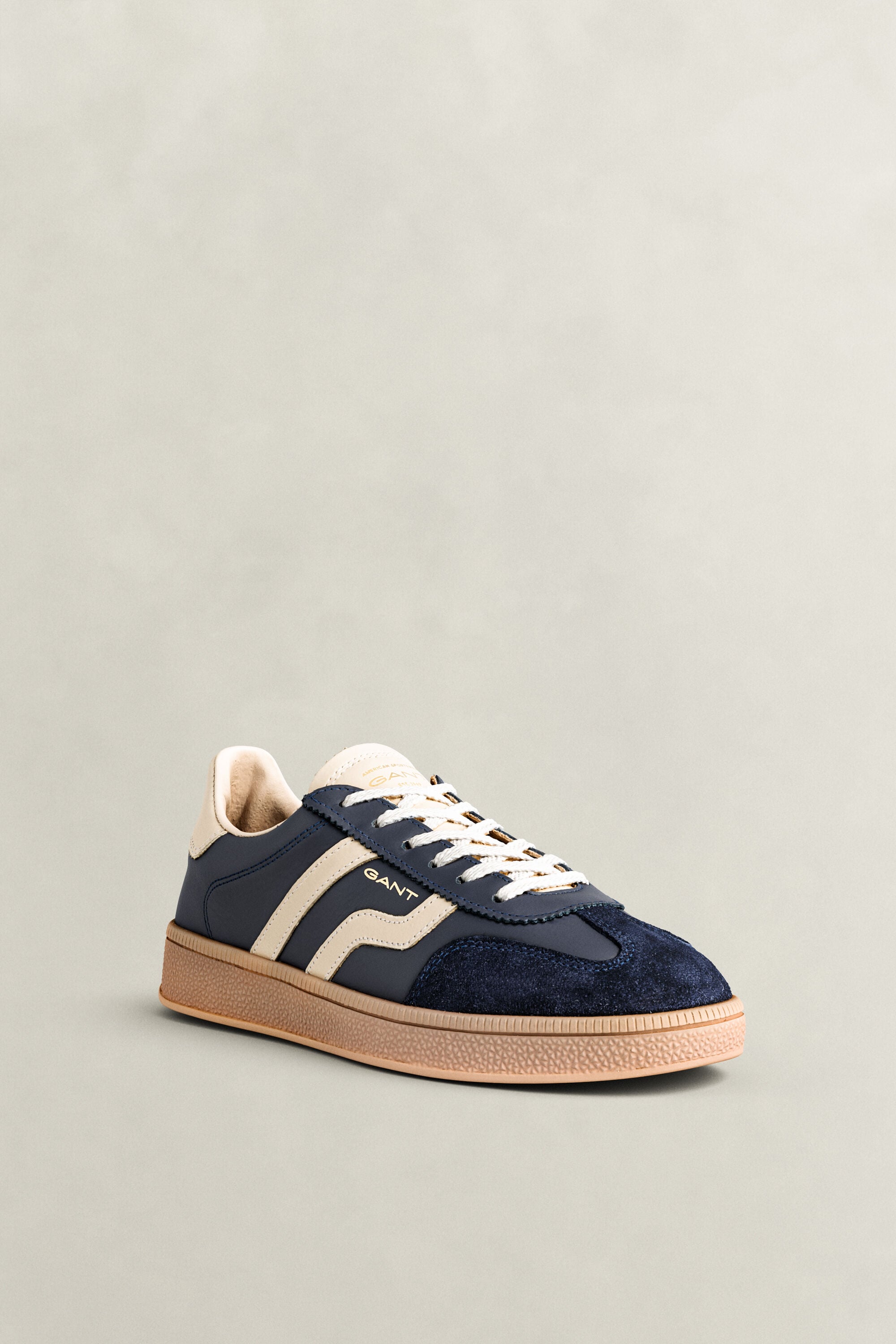 Baskets en daim et cuir Cuzima