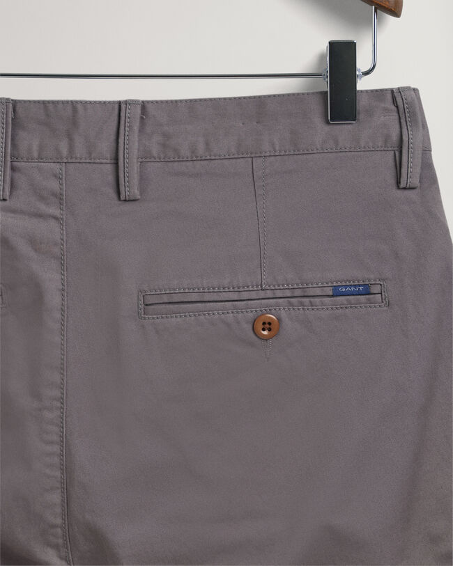 Pantalon chino slim fit en sergé Hallden