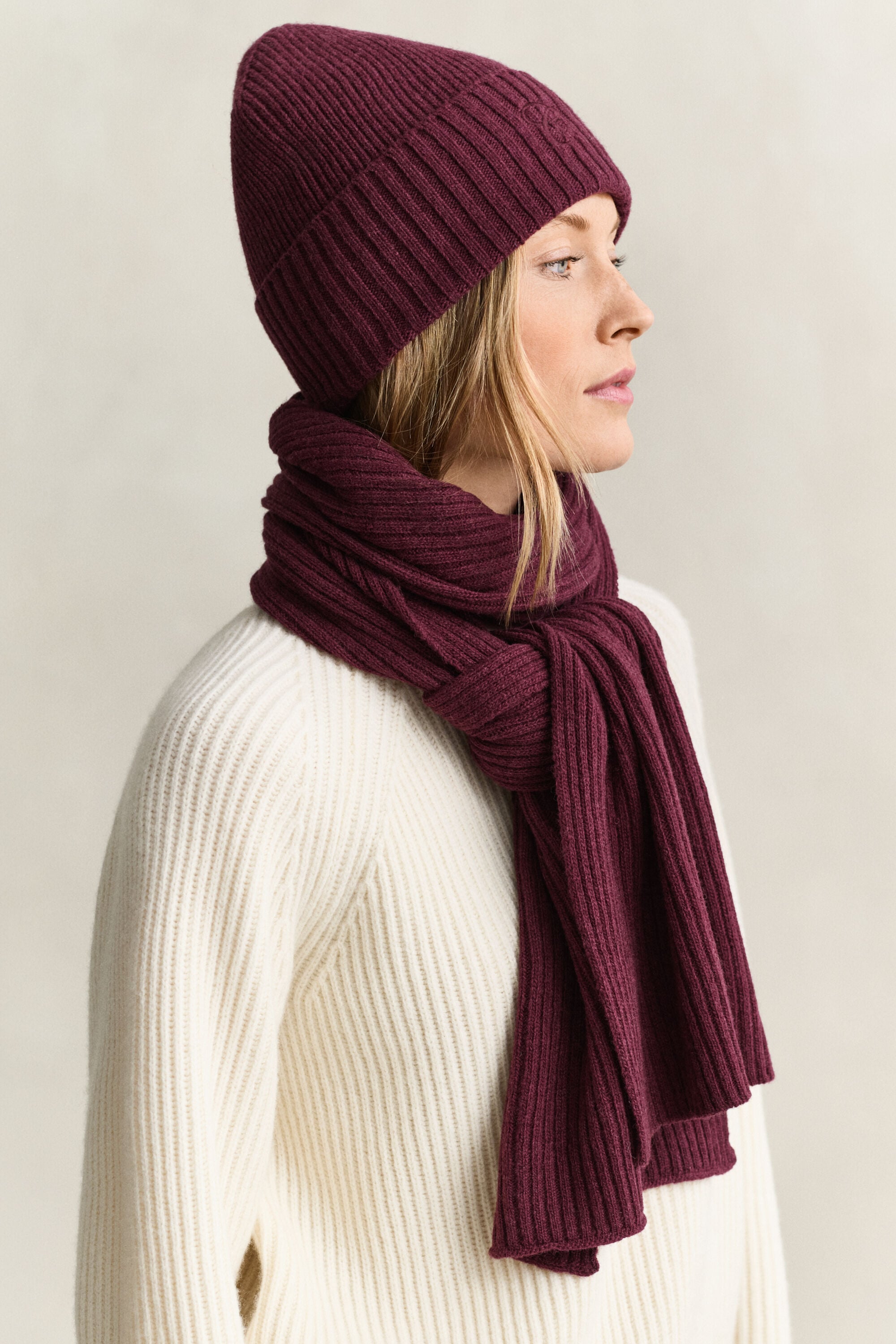 Coffret cadeau écharpe et bonnet brodés