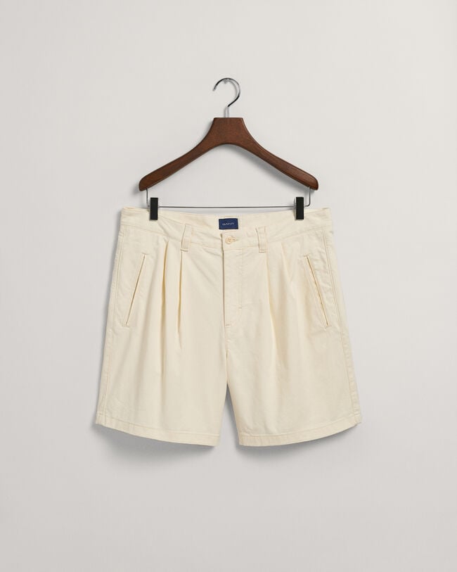 Short relaxed fit pliss&eacute;