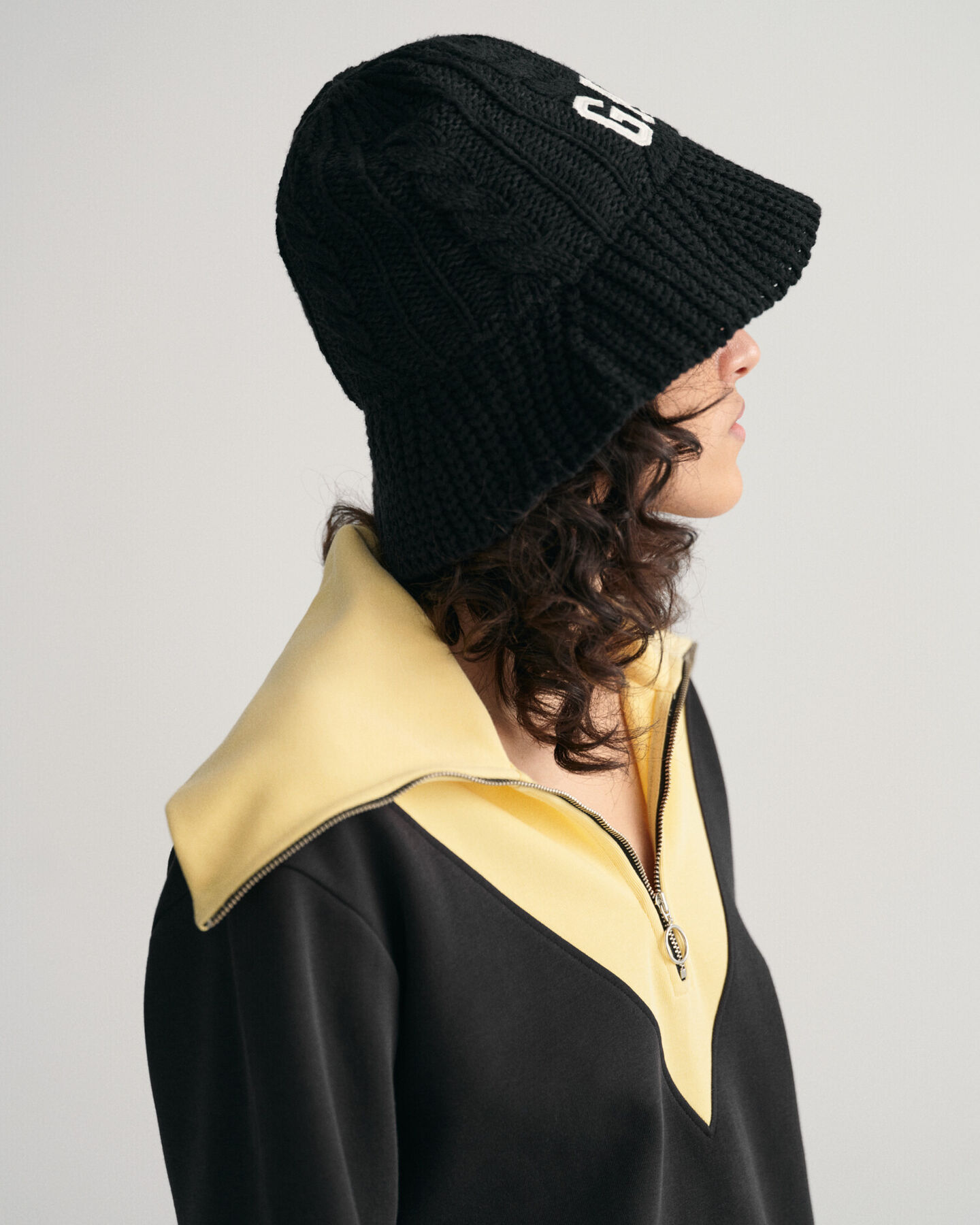 Sweat-shirt &agrave; demi-zip en colour-block