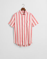 Chemise regular fit en coton et lin &agrave; rayures et manches courtes