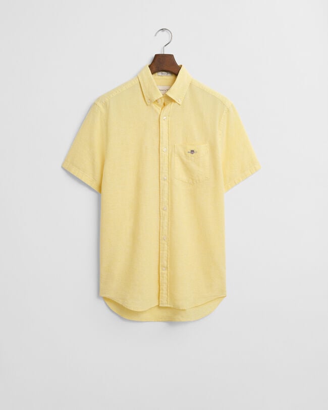 Chemise regular fit en coton et lin &agrave; manches courtes