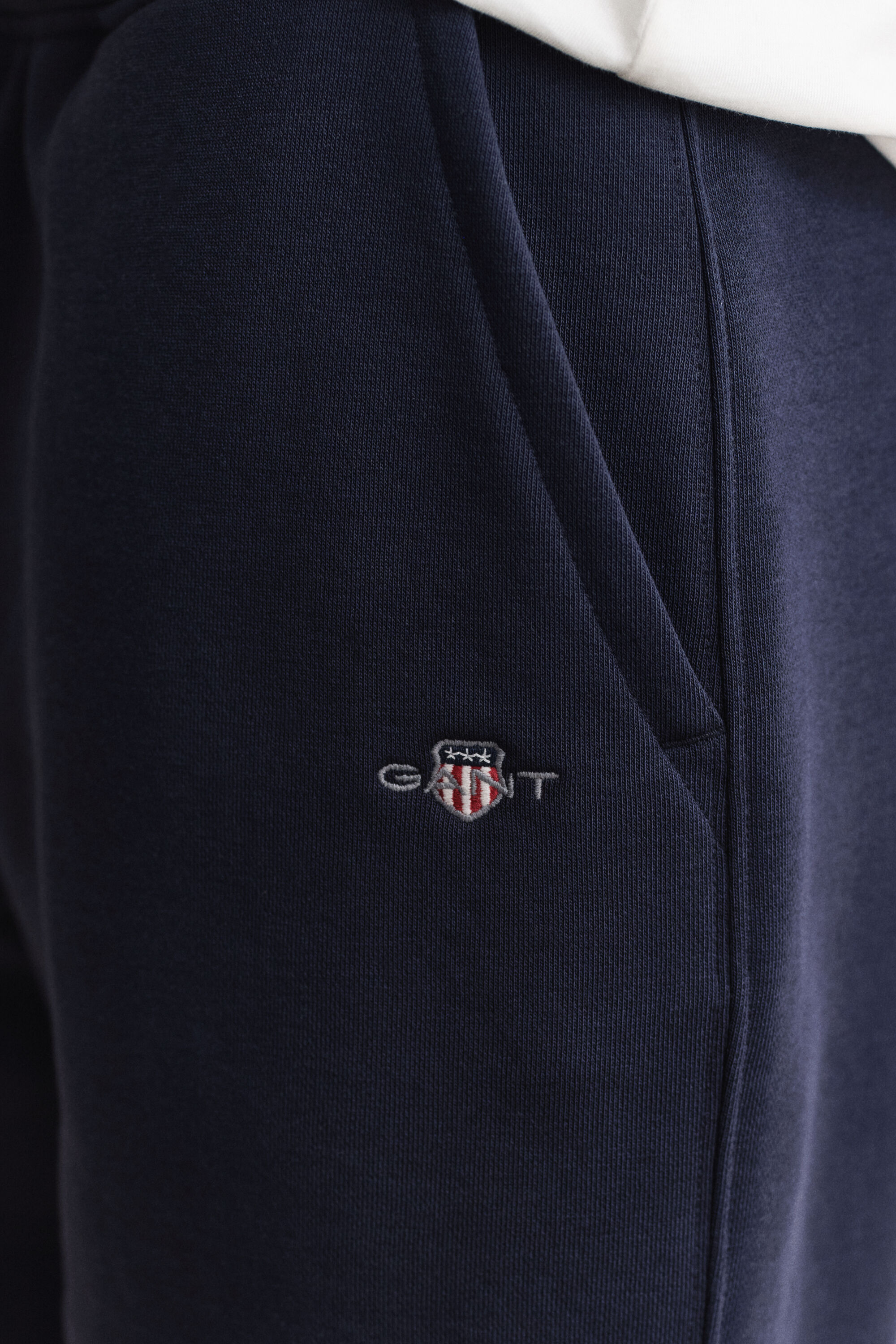 Short de sport Shield