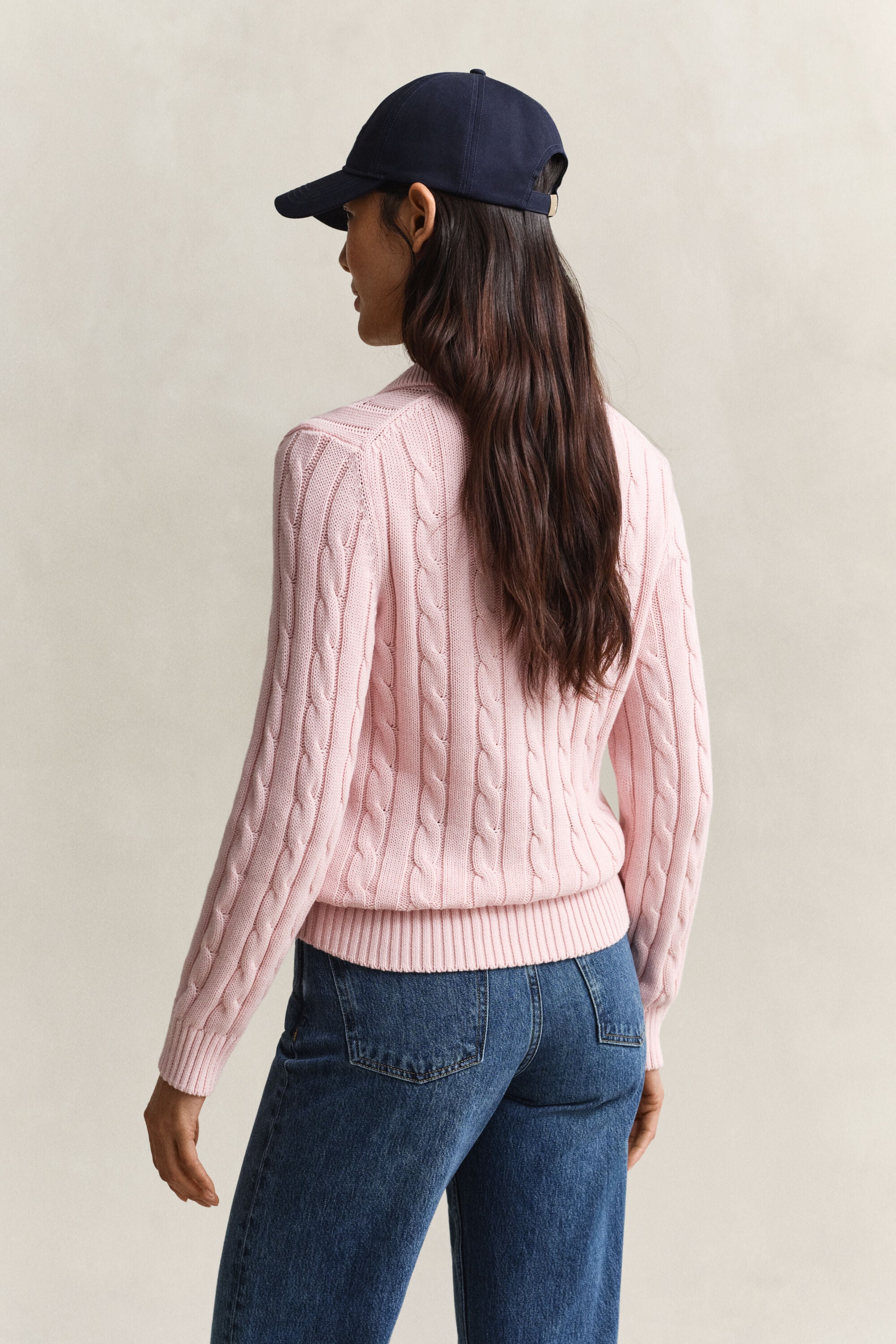 Pull en maille de coton à torsades