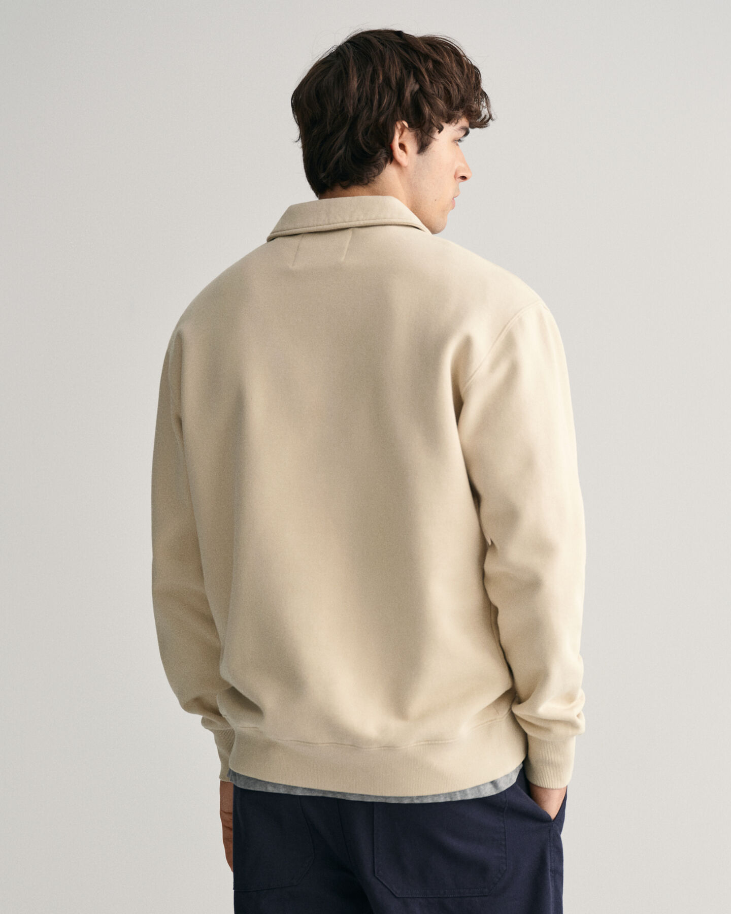 Sweat-shirt &agrave; demi-zip avec logo GANT