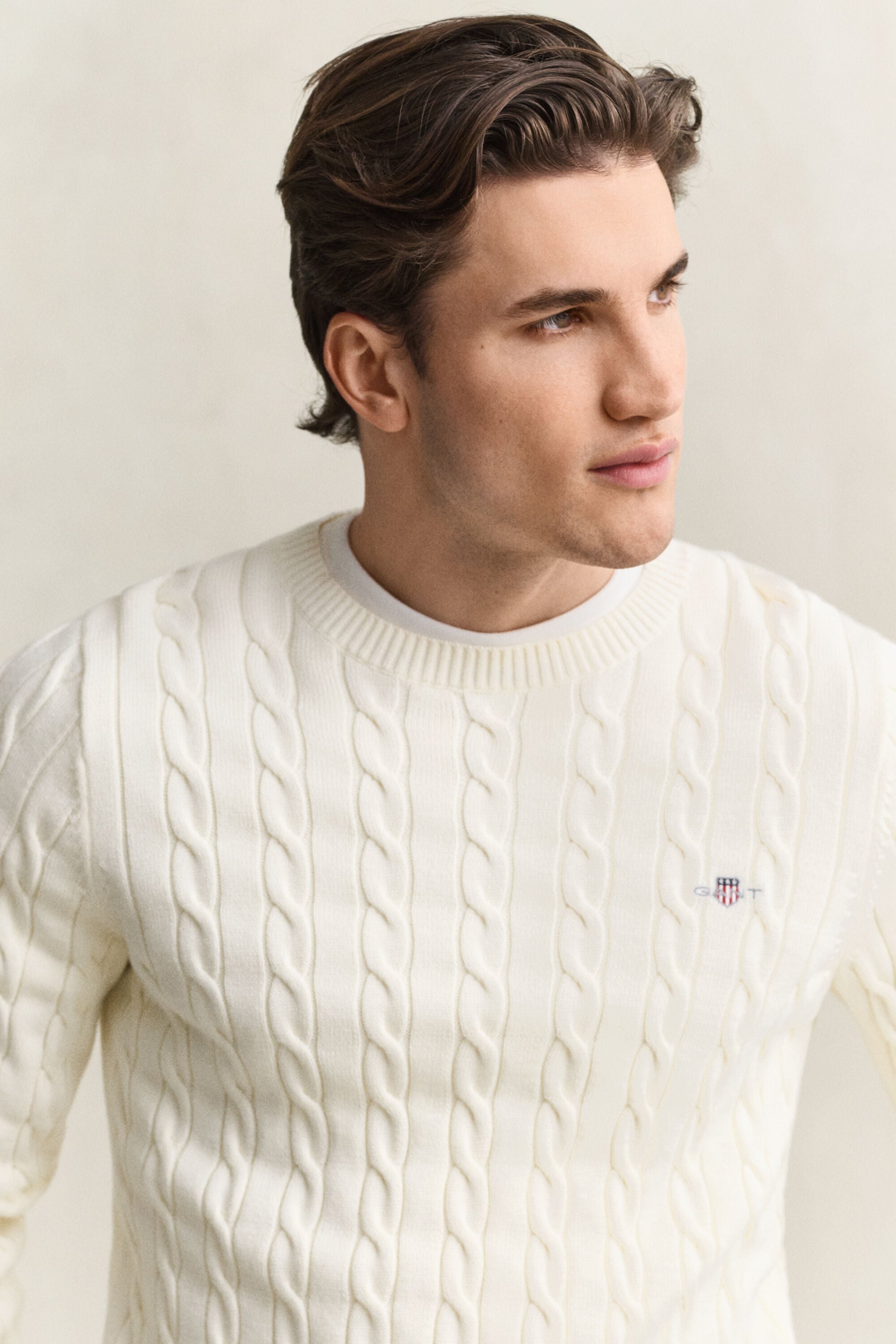 Pull en maille torsadée classique