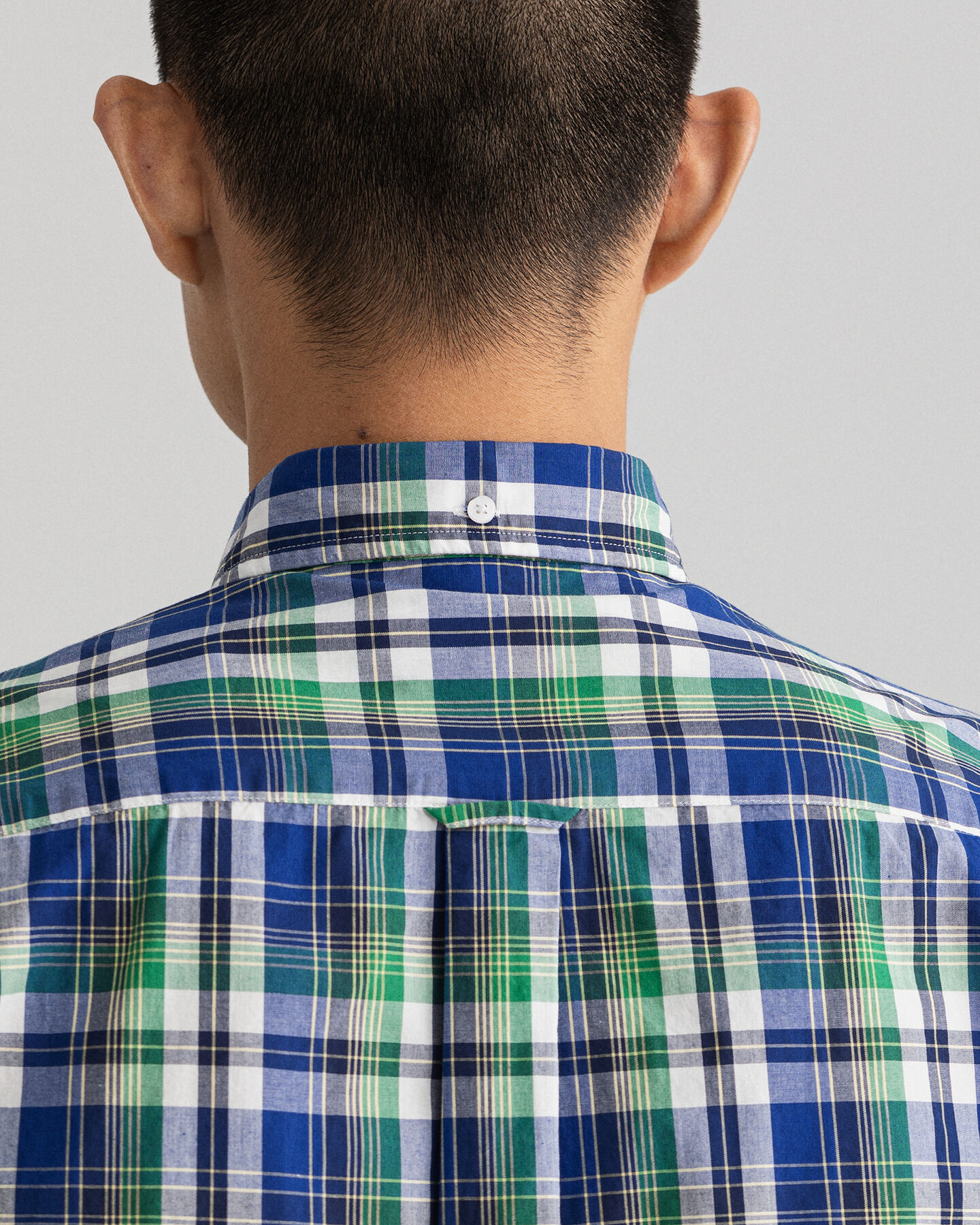 Chemise regular fit en popeline de coton d&eacute;lav&eacute;e &agrave; carreaux