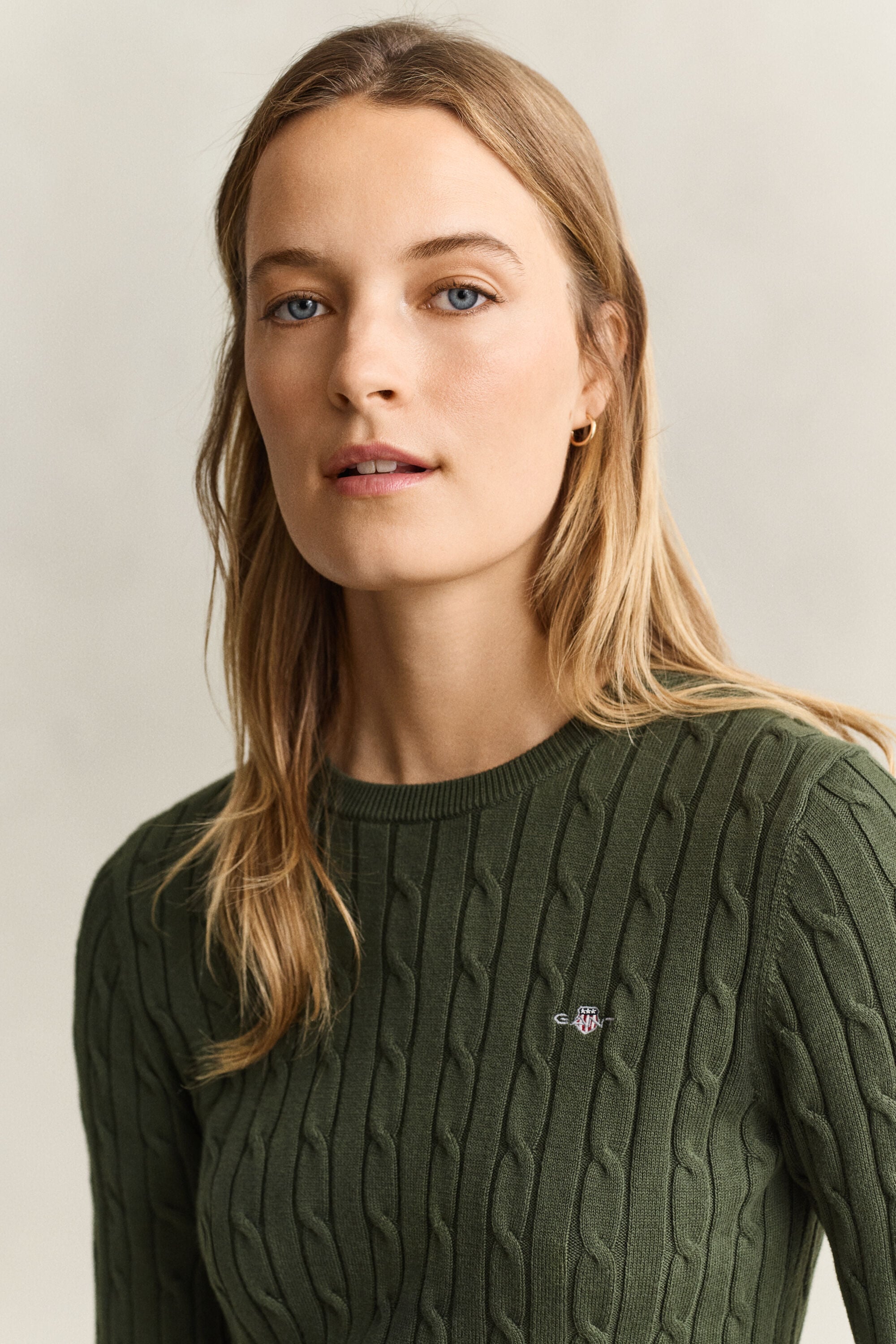 Pull en maille torsadée classique