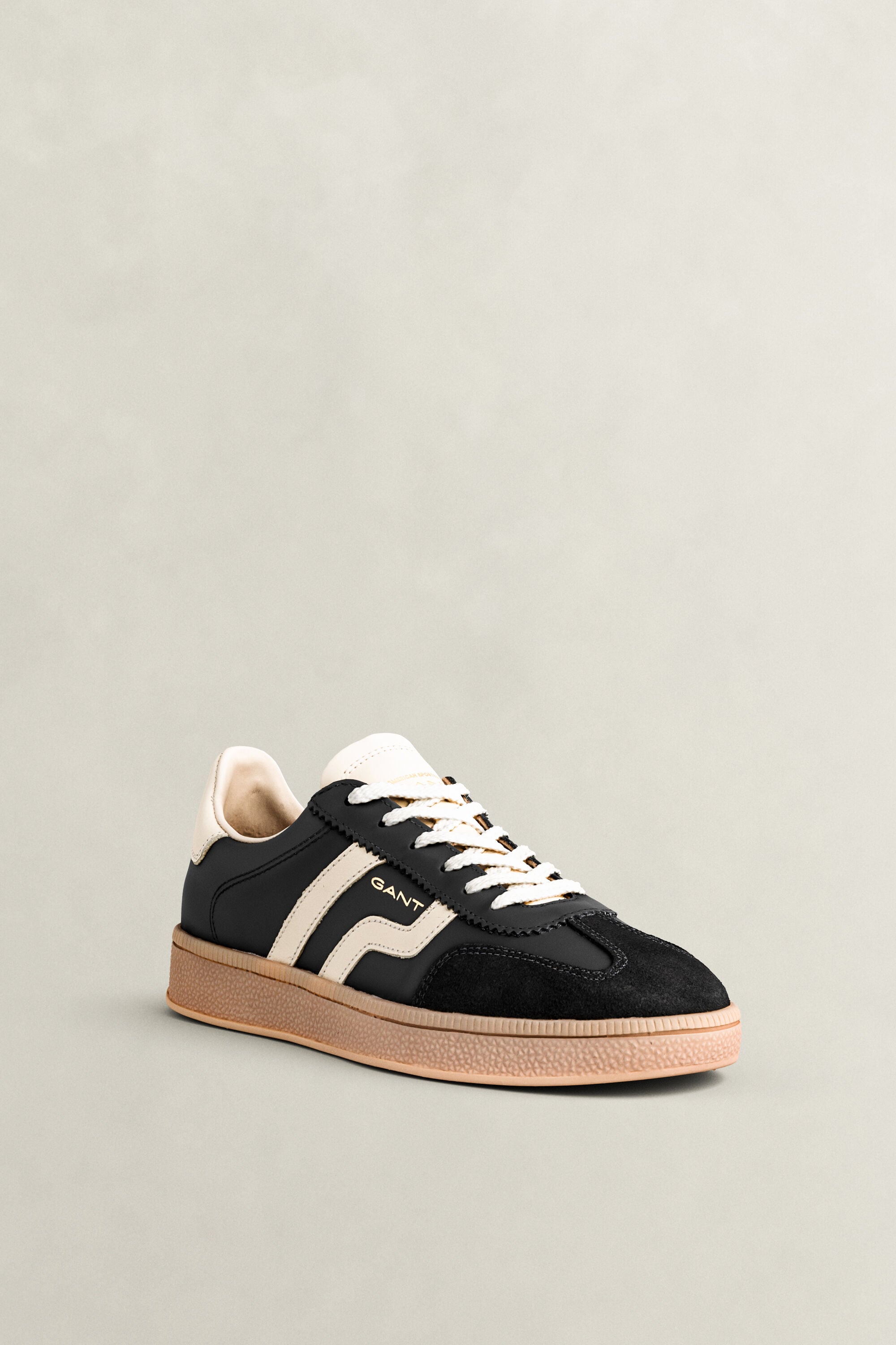 Baskets en daim et cuir Cuzima