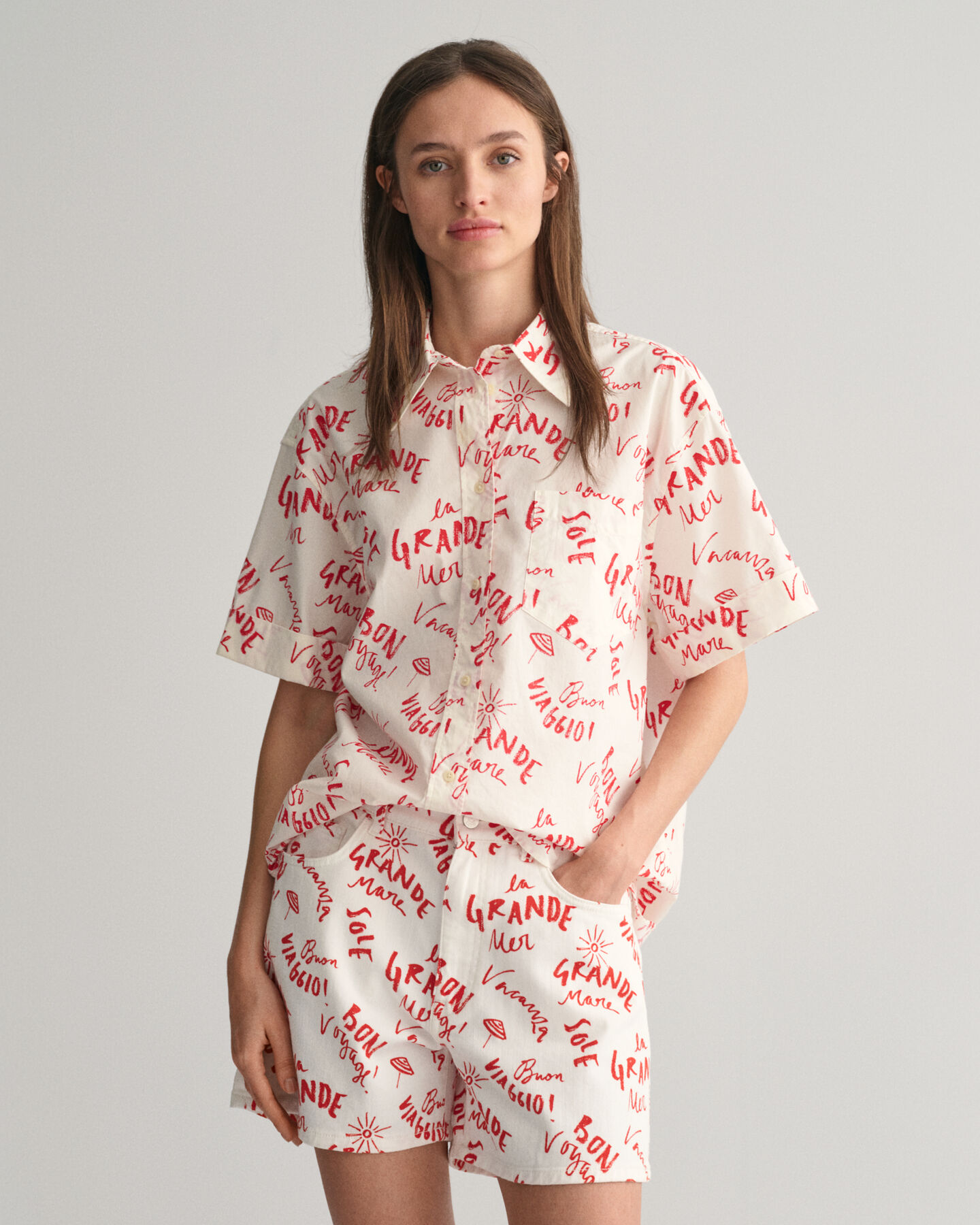 Chemise relaxed fit &agrave; manches courtes avec texte imprim&eacute;