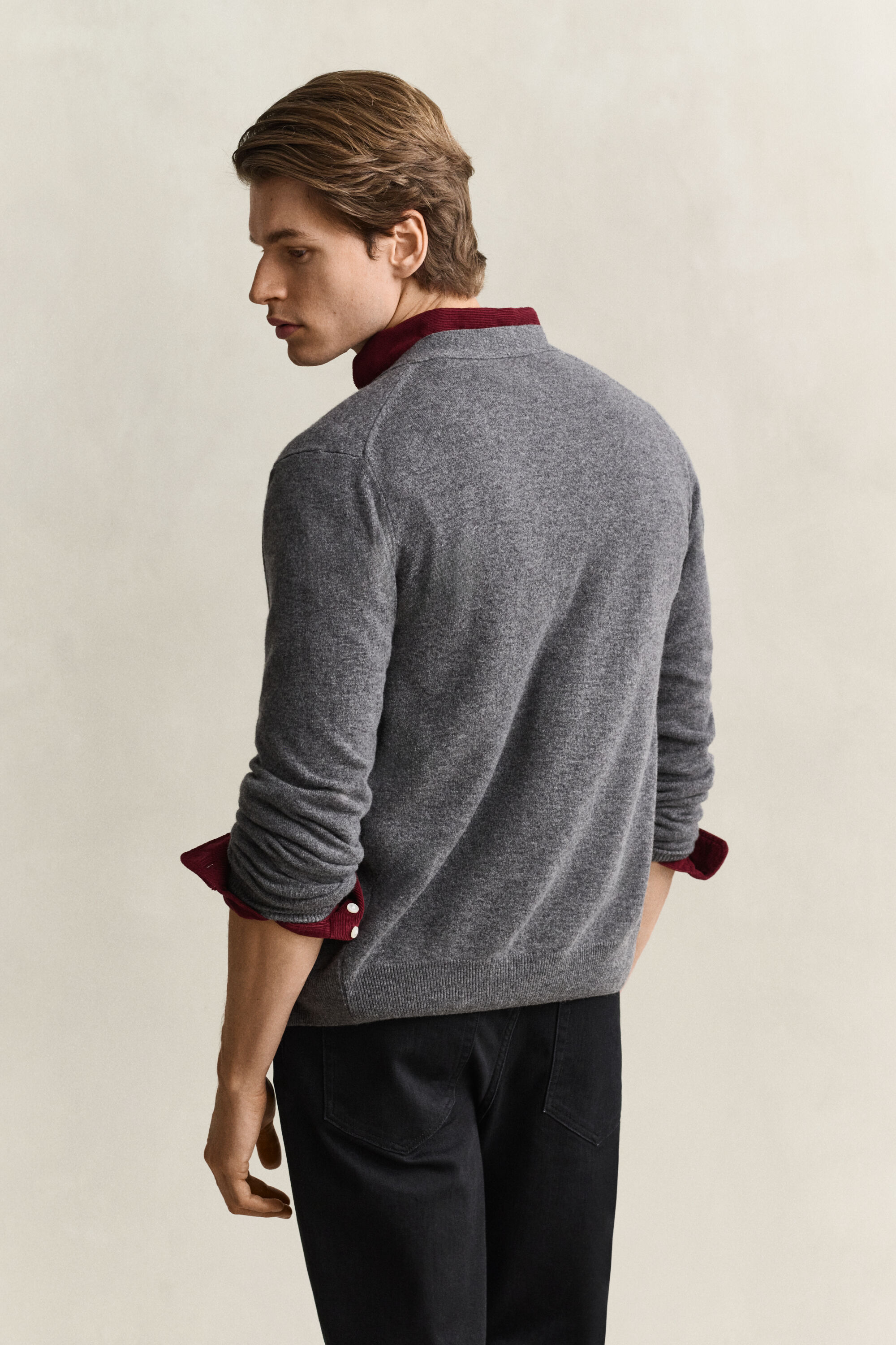 Cardigan col V en laine d’agneau