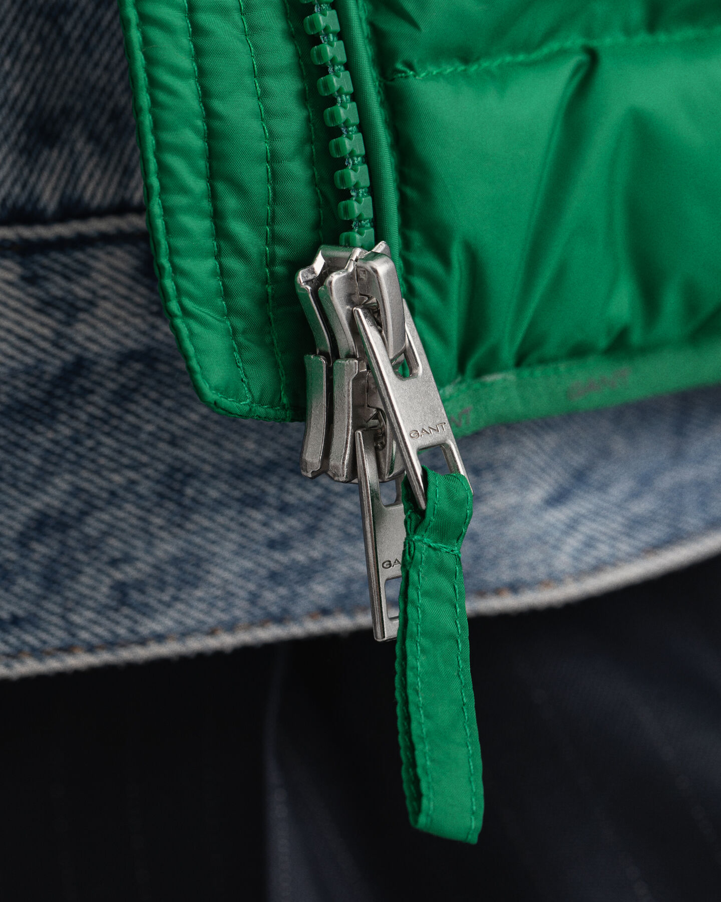 Doudoune sans manches l&eacute;g&egrave;re en duvet