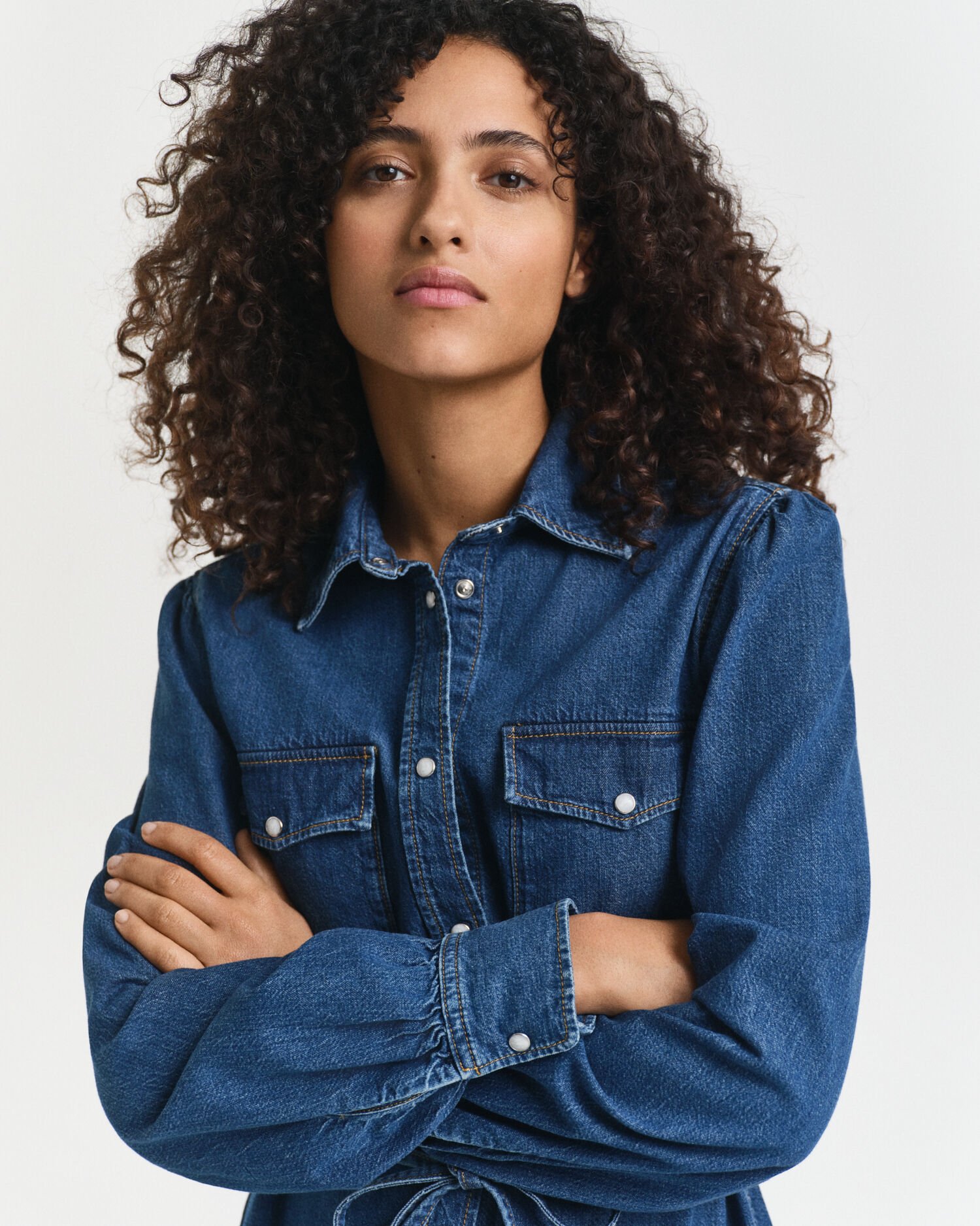 Robe en denim à manches bouffantes