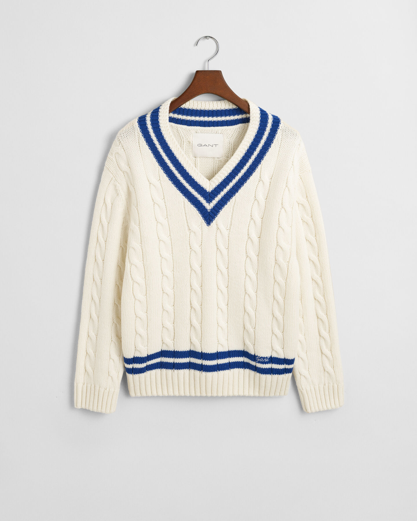 Pull col V en maille torsadée