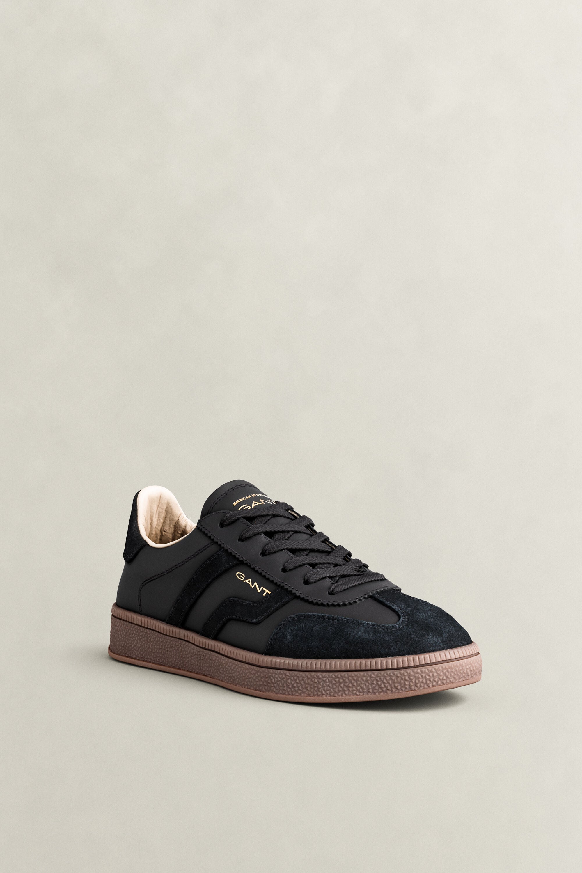 Baskets en daim et cuir Cuzima